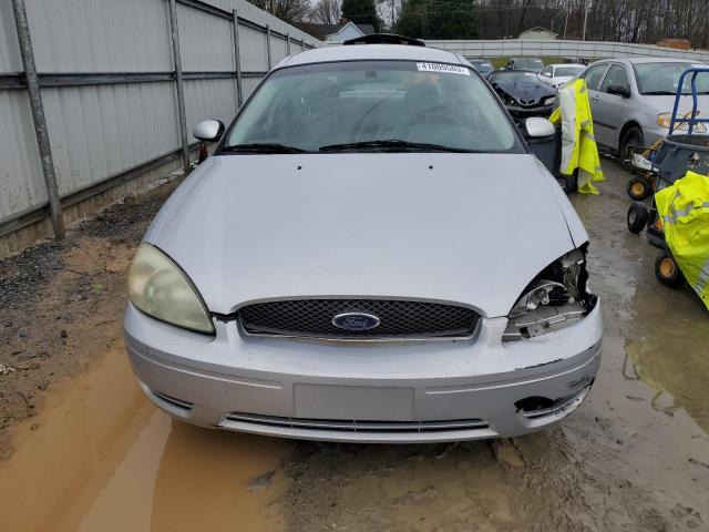 Photo 4 VIN: 1FAFP53U74G132418 - FORD TAURUS 