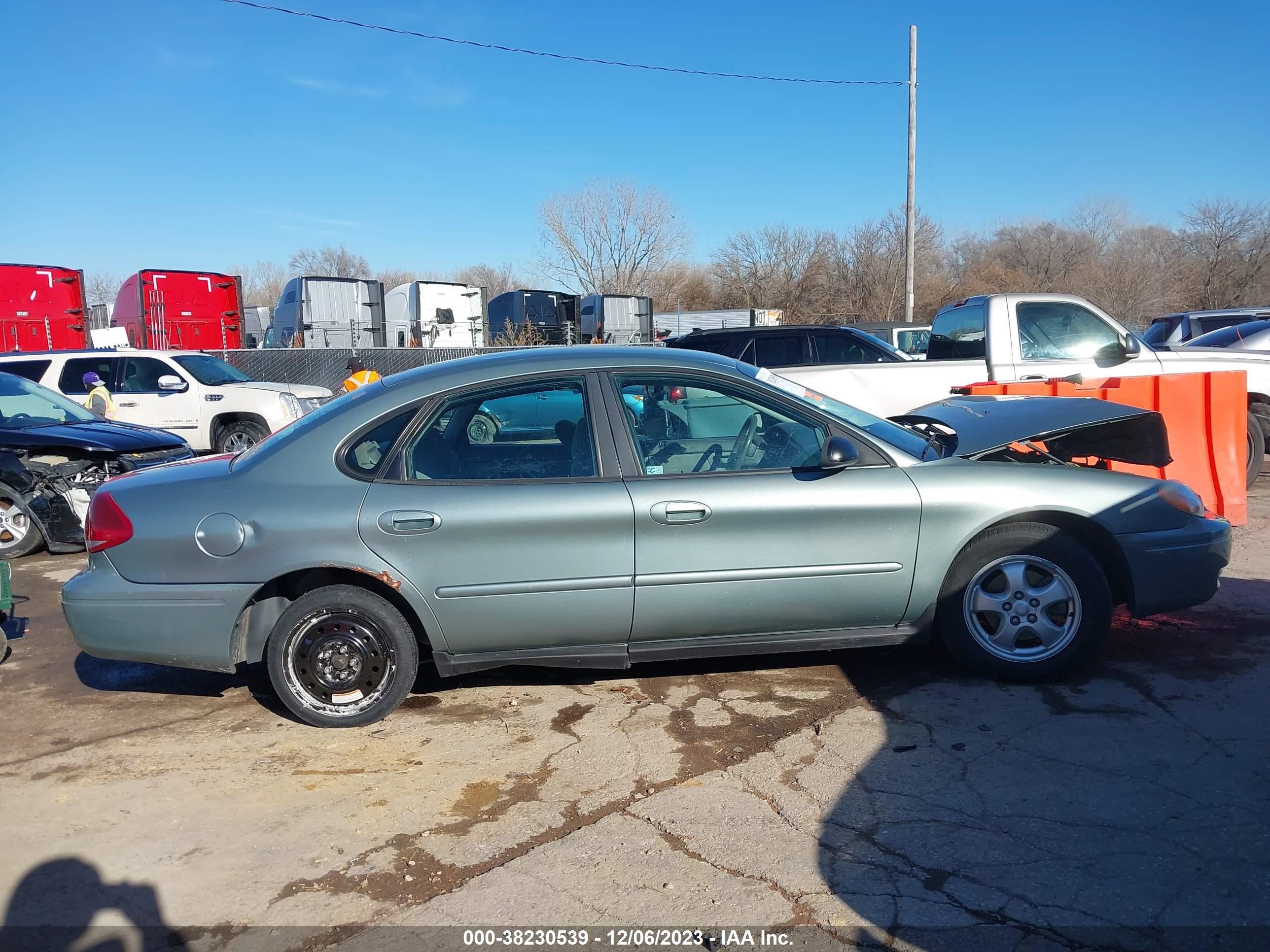 Photo 13 VIN: 1FAFP53U75A270500 - FORD TAURUS 