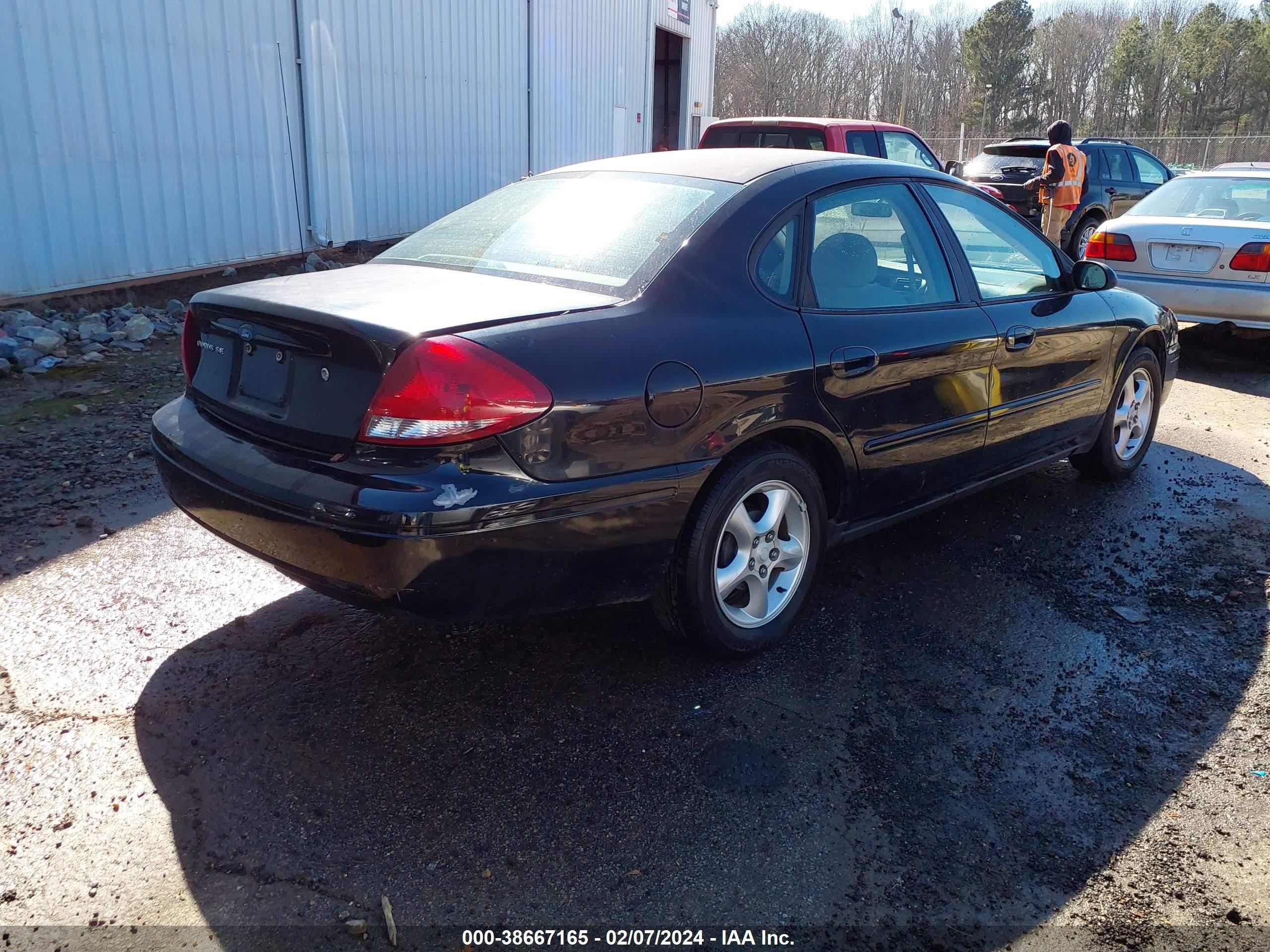 Photo 3 VIN: 1FAFP53U76A186730 - FORD TAURUS 