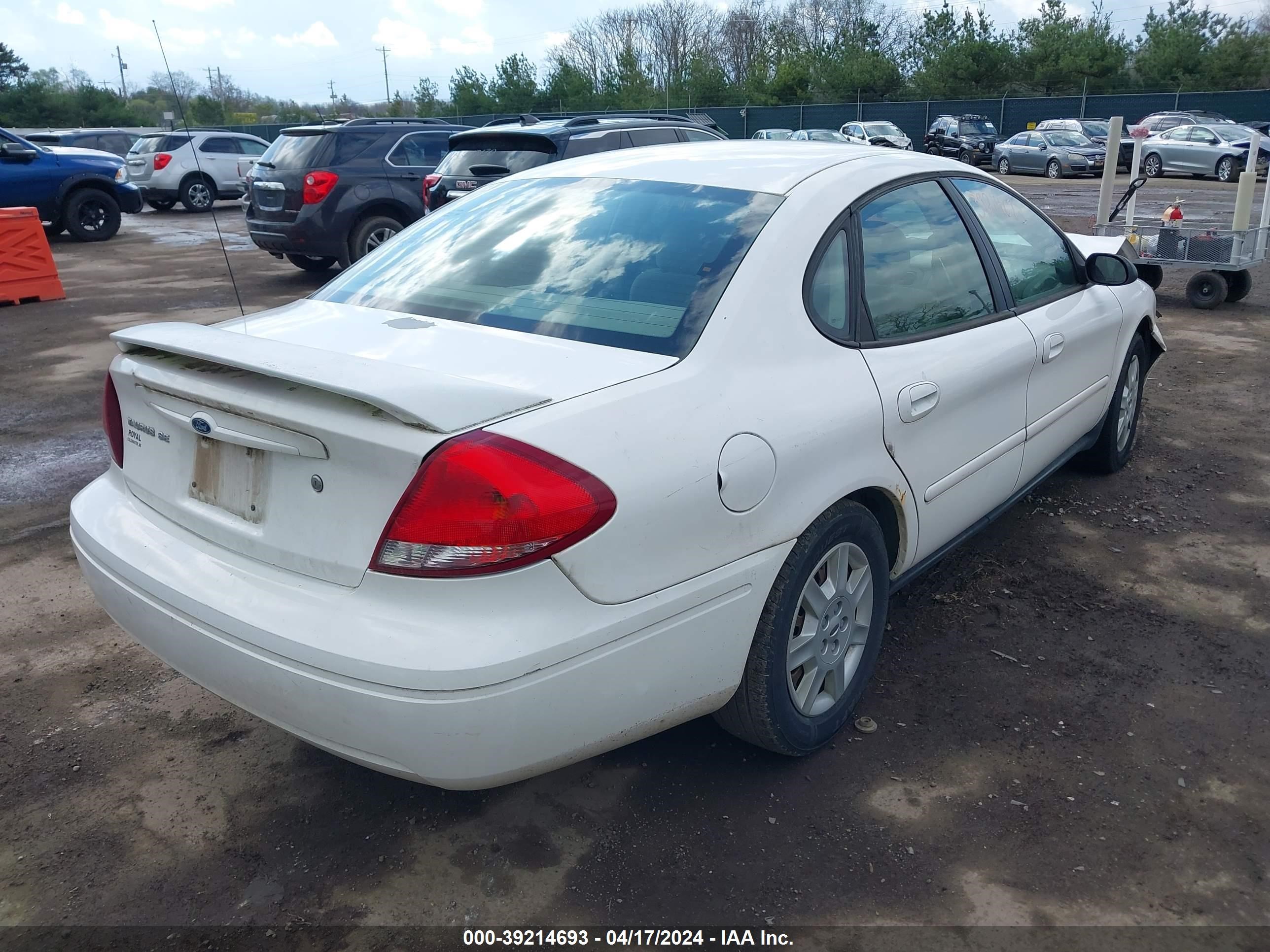 Photo 3 VIN: 1FAFP53U77A201020 - FORD TAURUS 