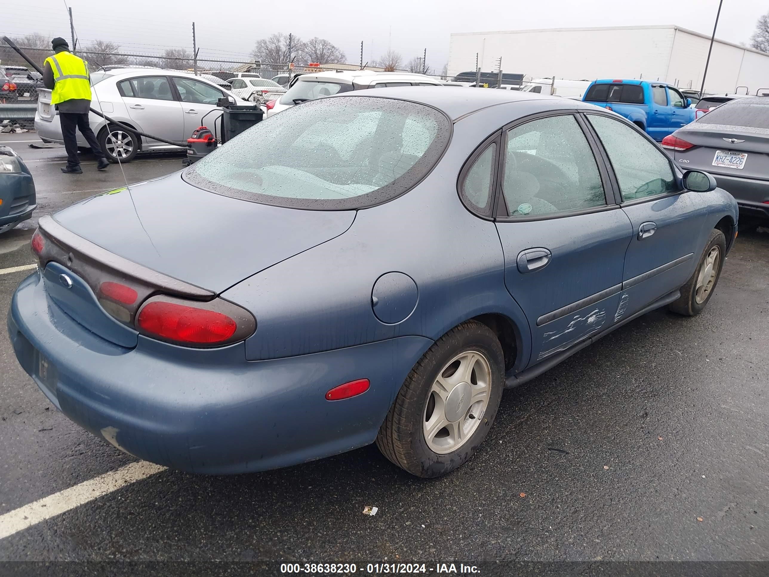 Photo 3 VIN: 1FAFP53U7XA296162 - FORD TAURUS 