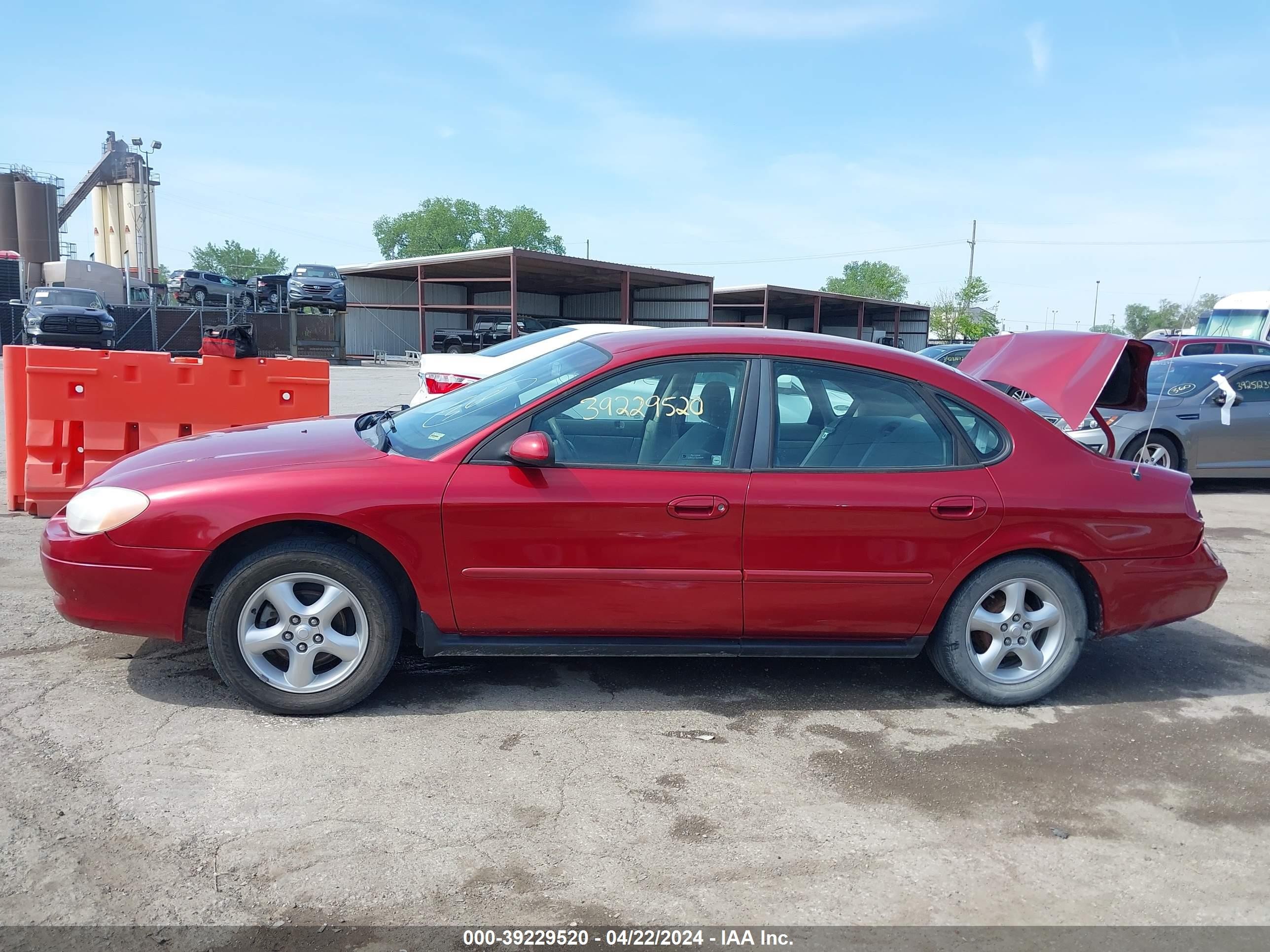 Photo 13 VIN: 1FAFP53U7YG240544 - FORD TAURUS 