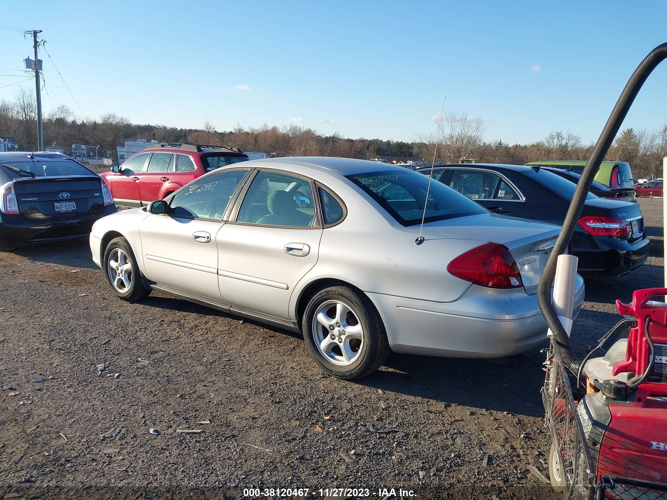 Photo 2 VIN: 1FAFP53U82A234729 - FORD TAURUS 