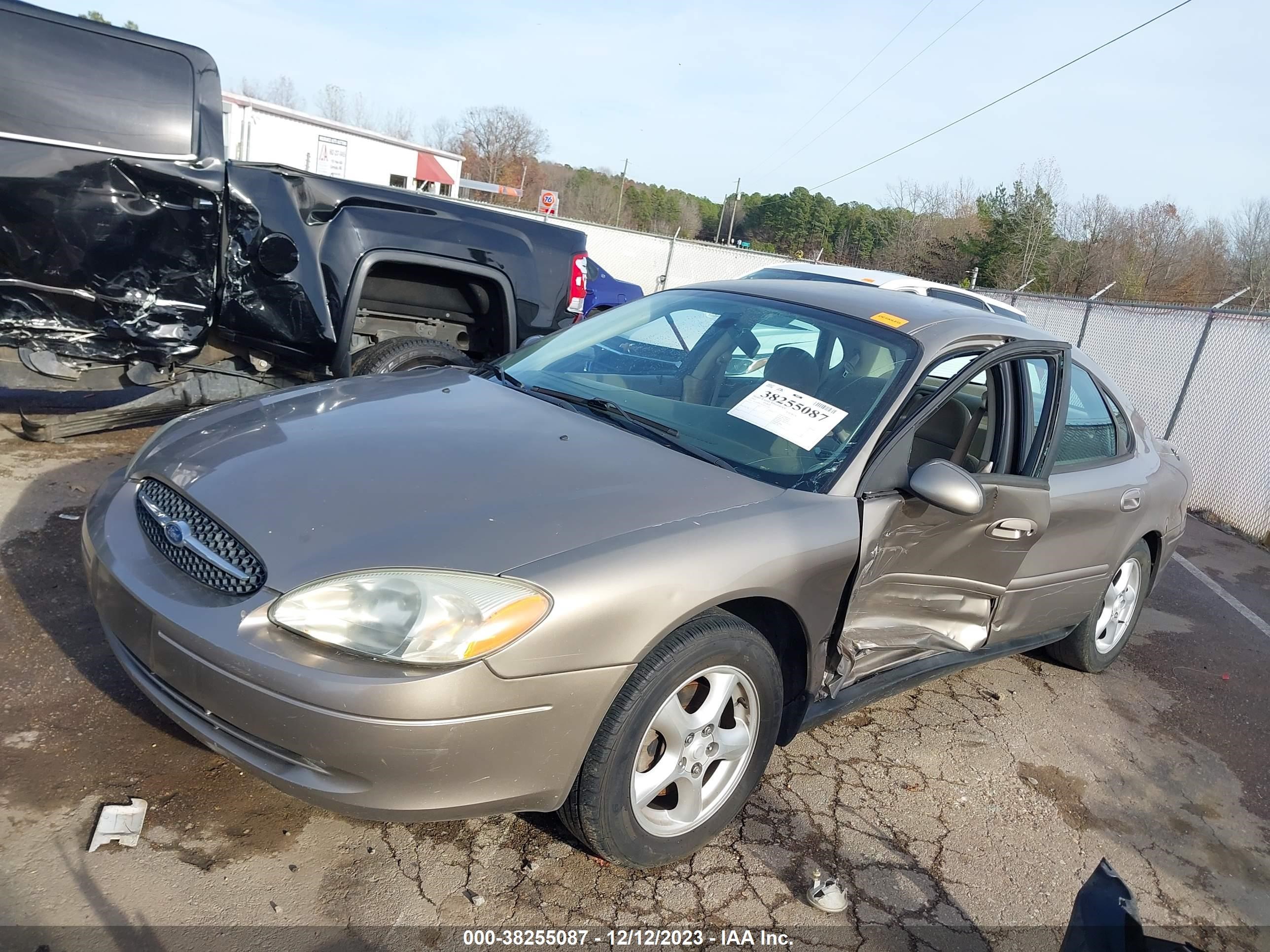 Photo 1 VIN: 1FAFP53U93A252528 - FORD TAURUS 