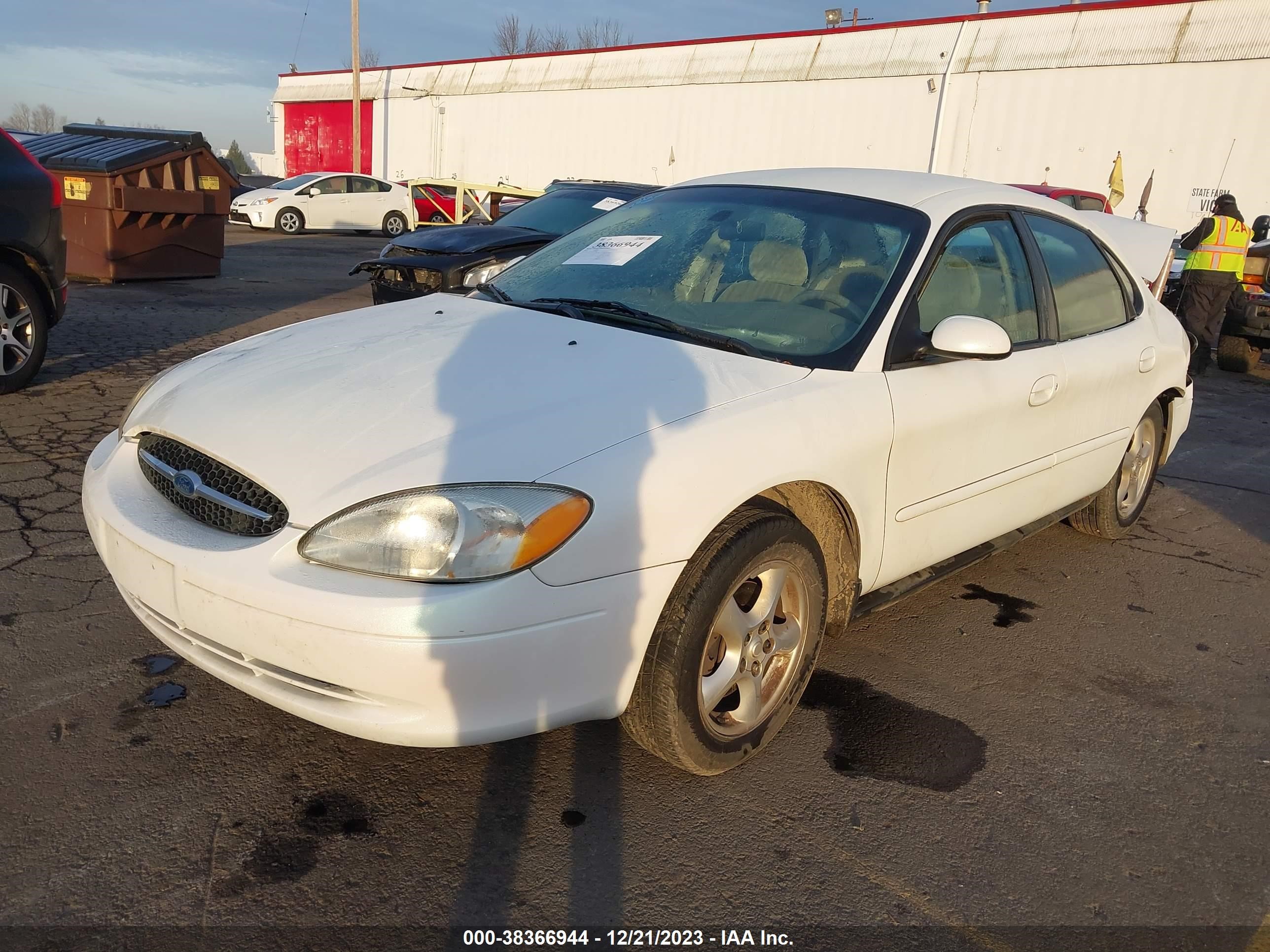 Photo 1 VIN: 1FAFP53UX3G139832 - FORD TAURUS 