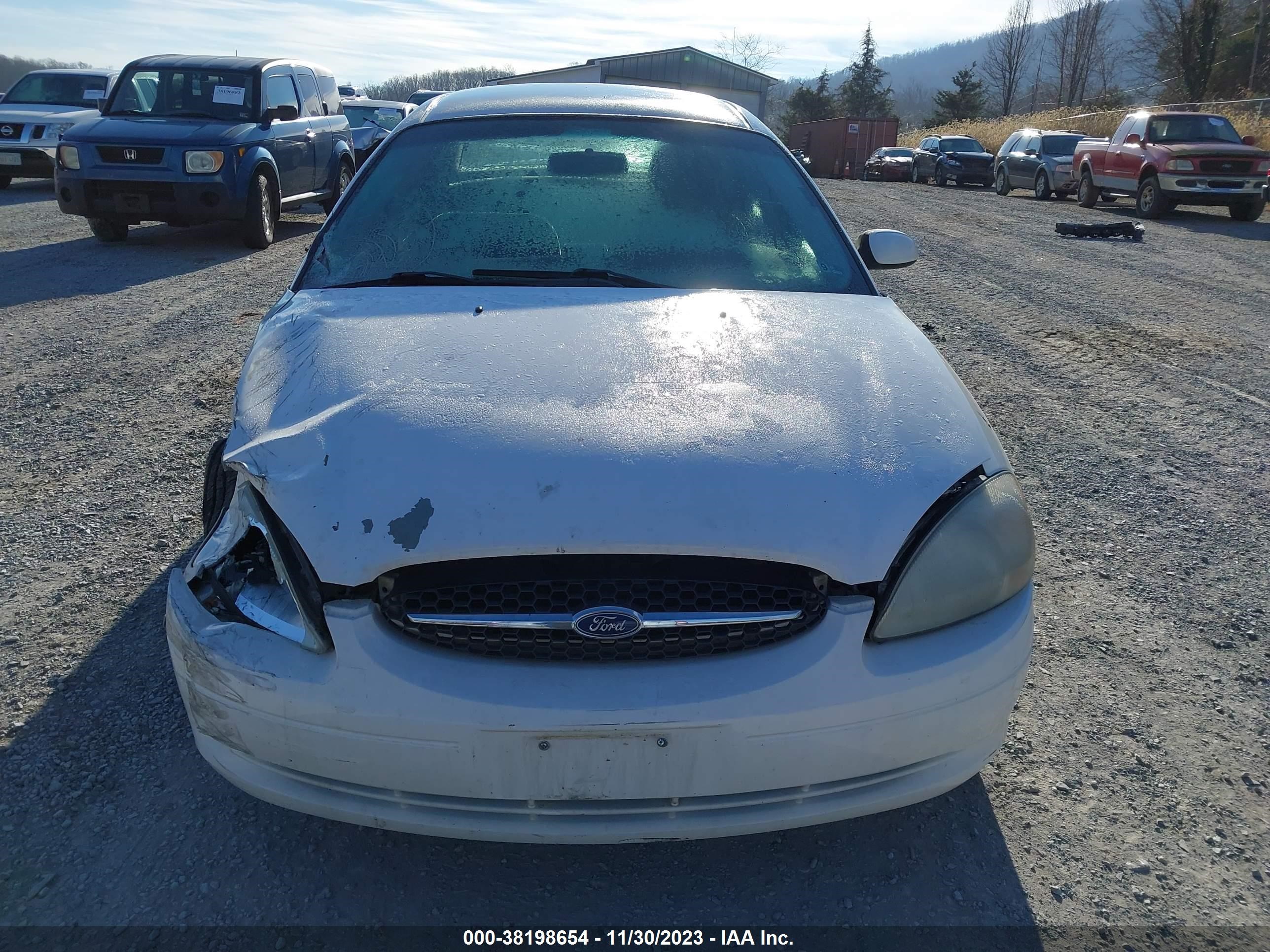 Photo 12 VIN: 1FAFP55221A247289 - FORD TAURUS 