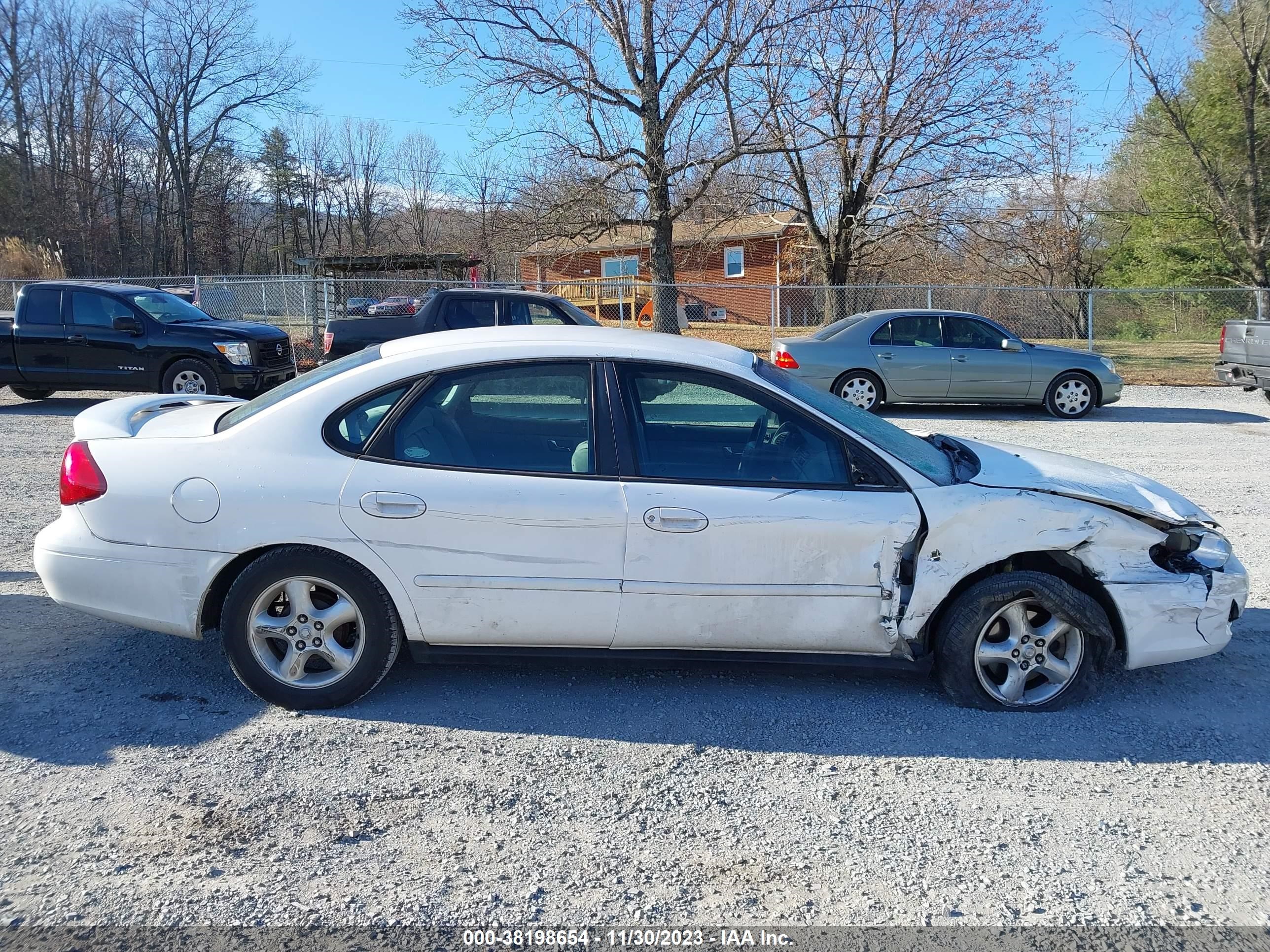 Photo 13 VIN: 1FAFP55221A247289 - FORD TAURUS 