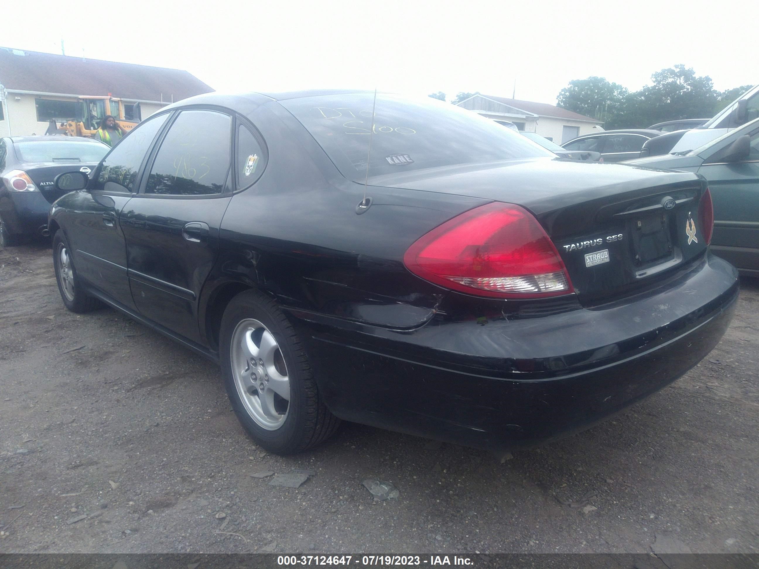 Photo 2 VIN: 1FAFP55224G162728 - FORD TAURUS 