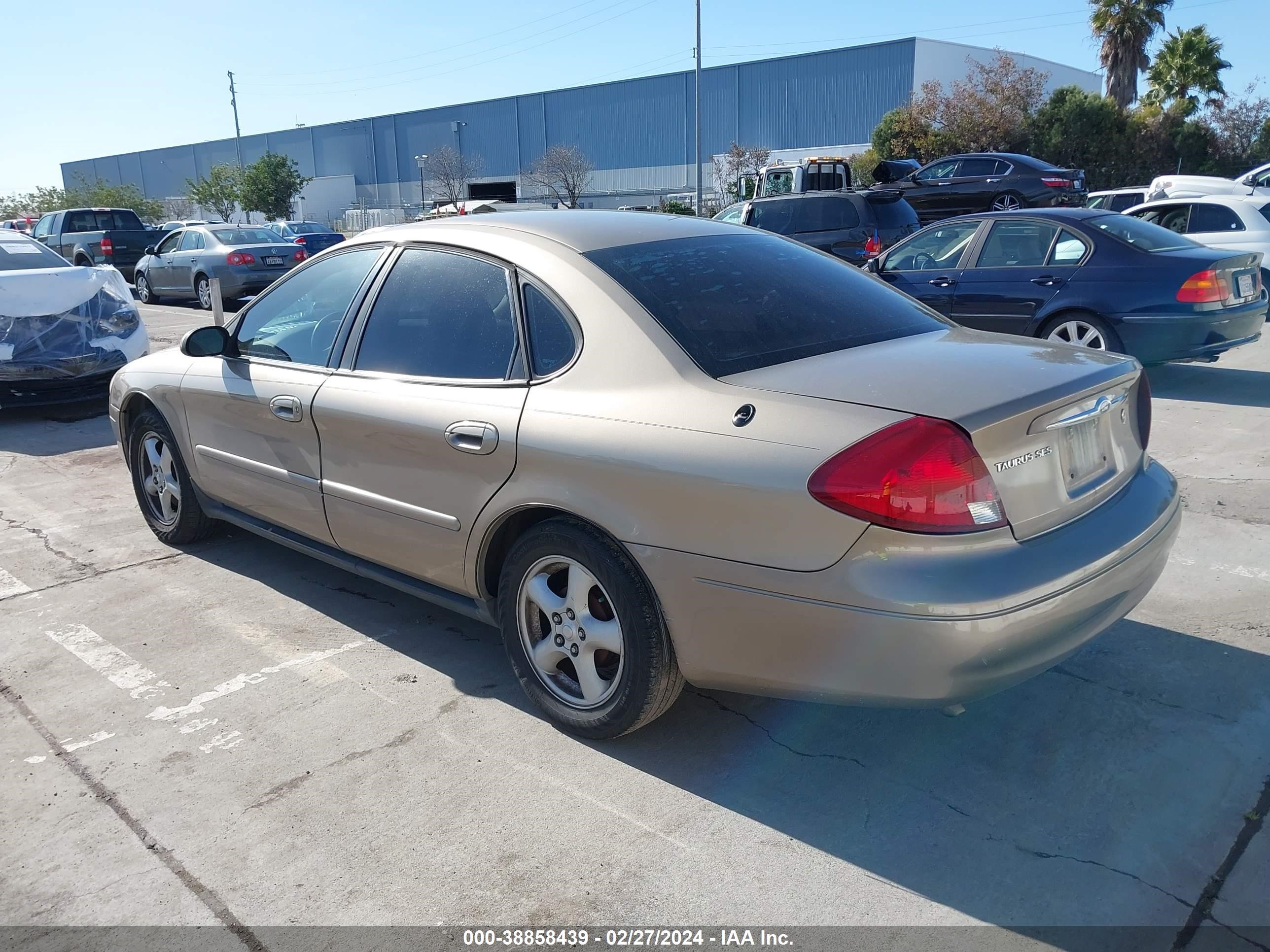 Photo 2 VIN: 1FAFP55263G168871 - FORD TAURUS 