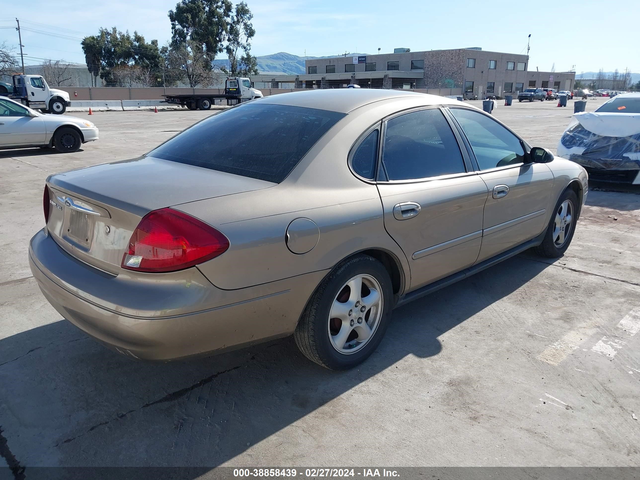 Photo 3 VIN: 1FAFP55263G168871 - FORD TAURUS 