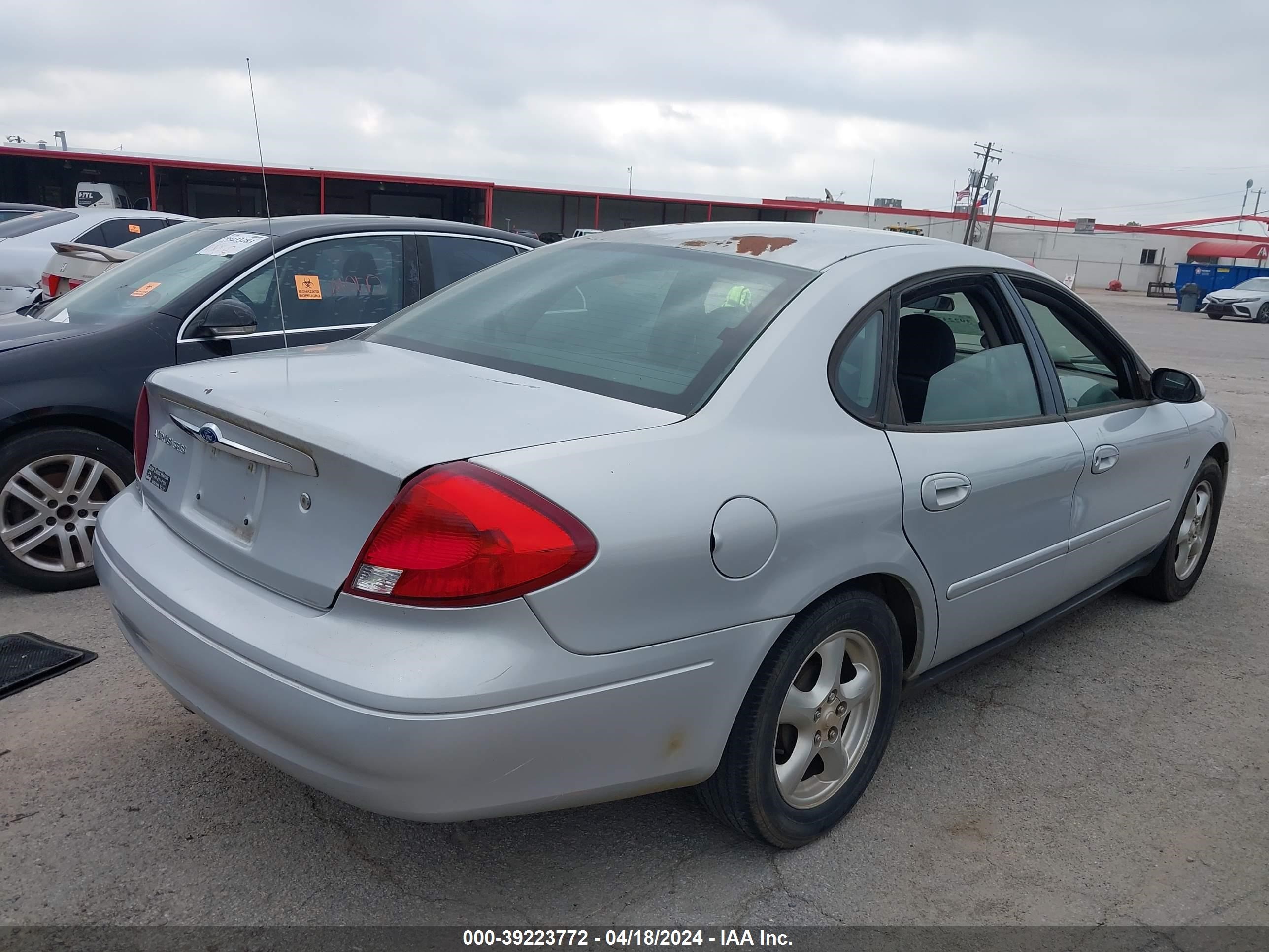 Photo 3 VIN: 1FAFP55272A231834 - FORD TAURUS 