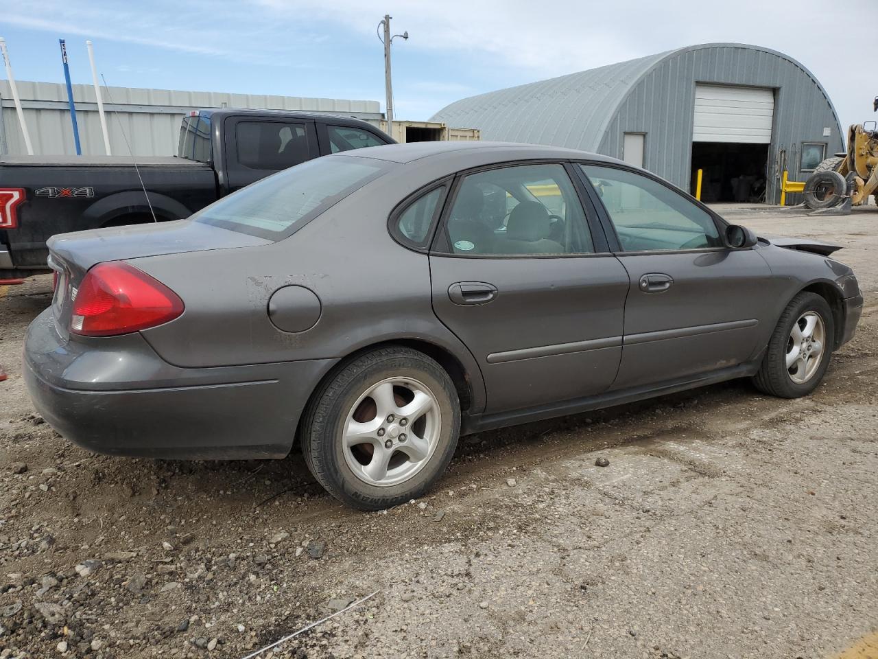 Photo 2 VIN: 1FAFP55283A178773 - FORD TAURUS 