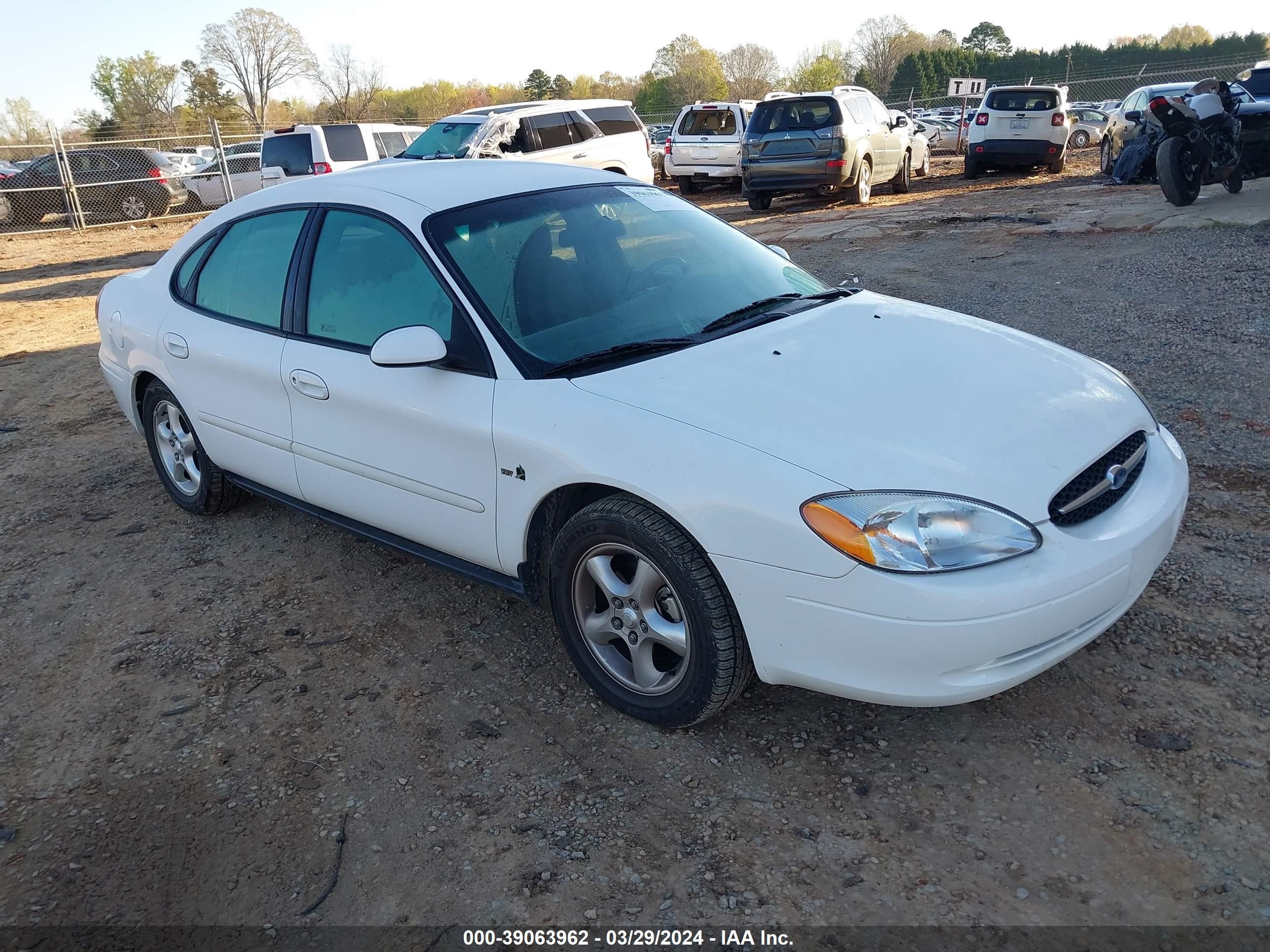 Photo 0 VIN: 1FAFP5529YA183360 - FORD TAURUS 