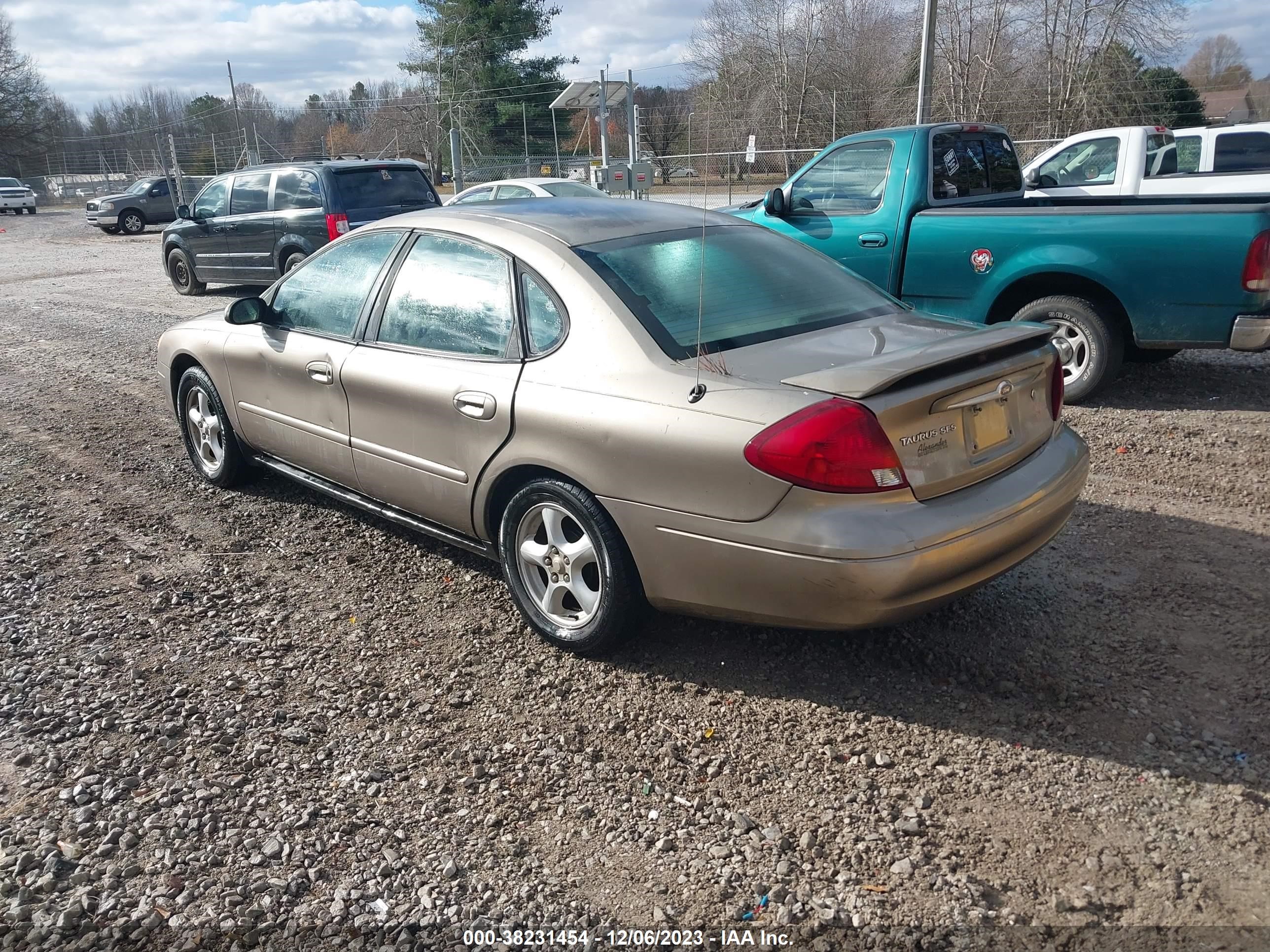 Photo 2 VIN: 1FAFP552X3A152451 - FORD TAURUS 