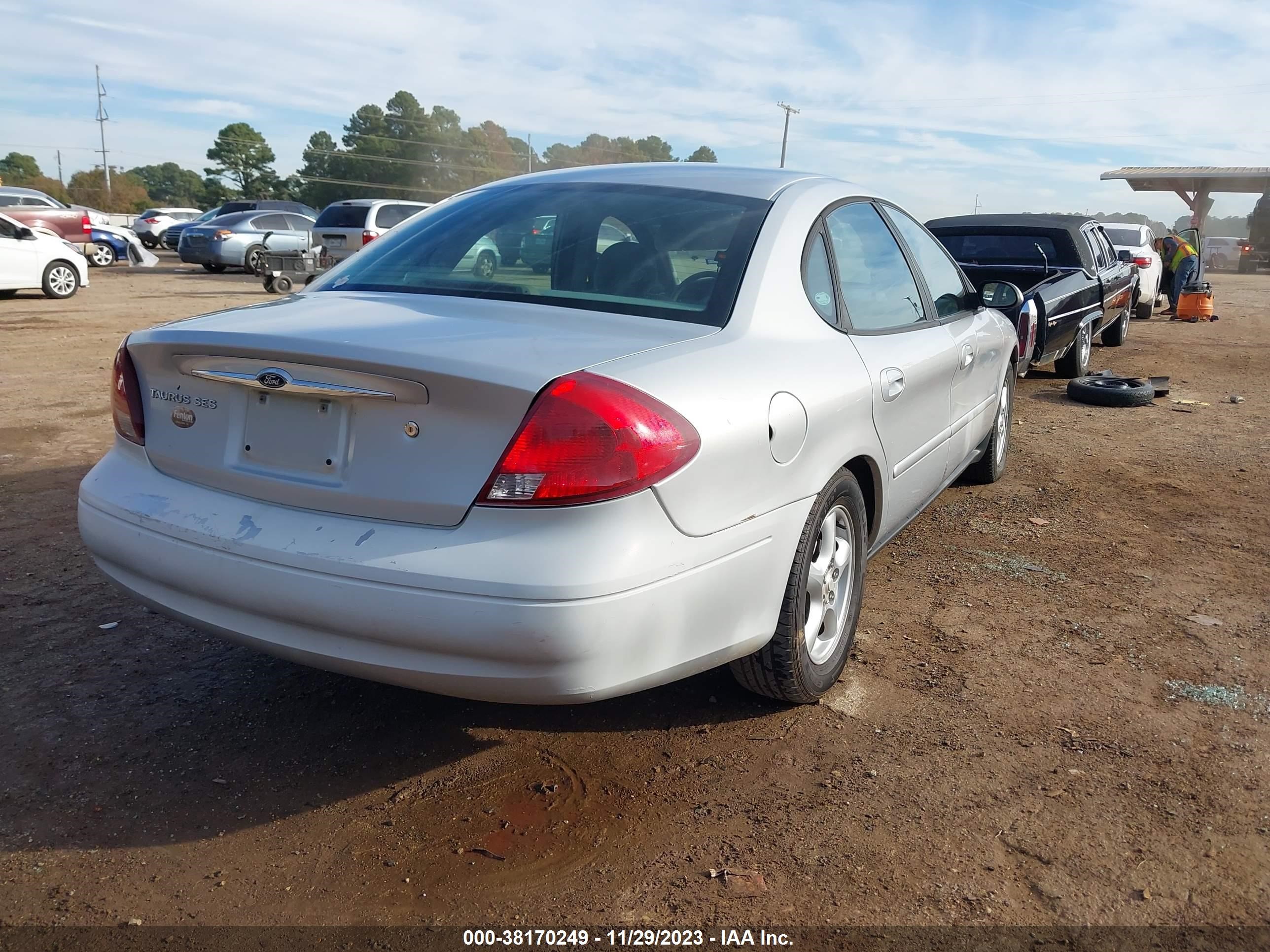 Photo 3 VIN: 1FAFP552X3G218252 - FORD TAURUS 