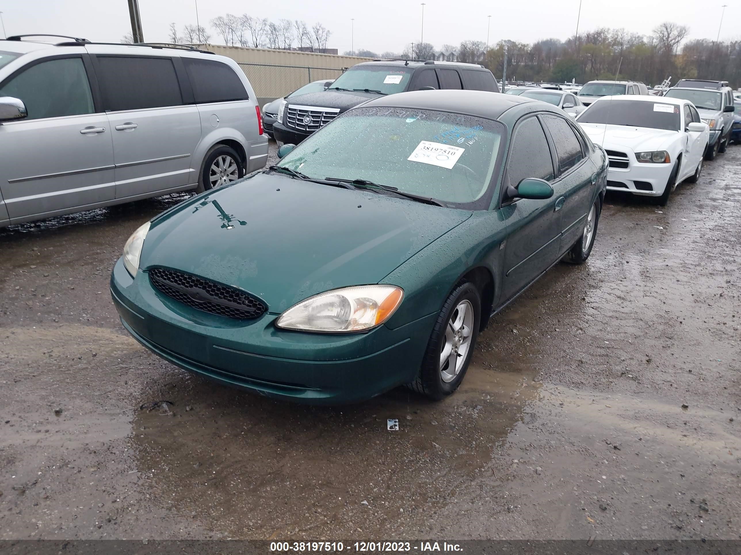 Photo 1 VIN: 1FAFP55S0YA275036 - FORD TAURUS 