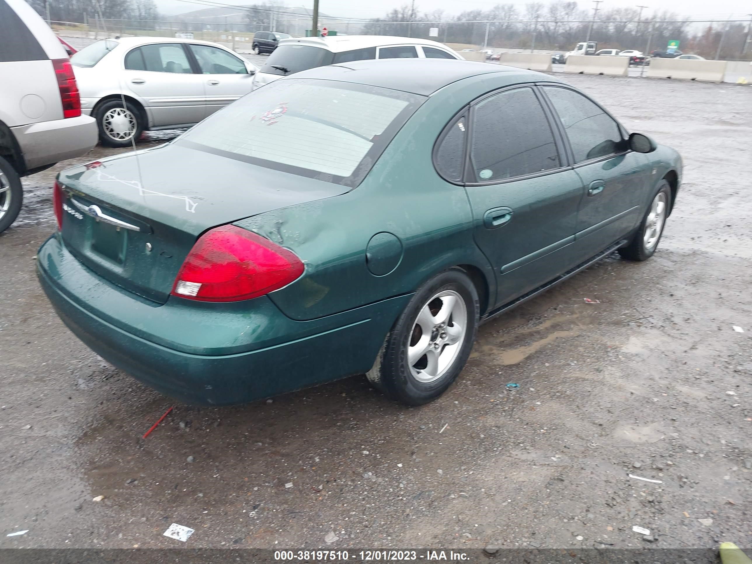 Photo 3 VIN: 1FAFP55S0YA275036 - FORD TAURUS 