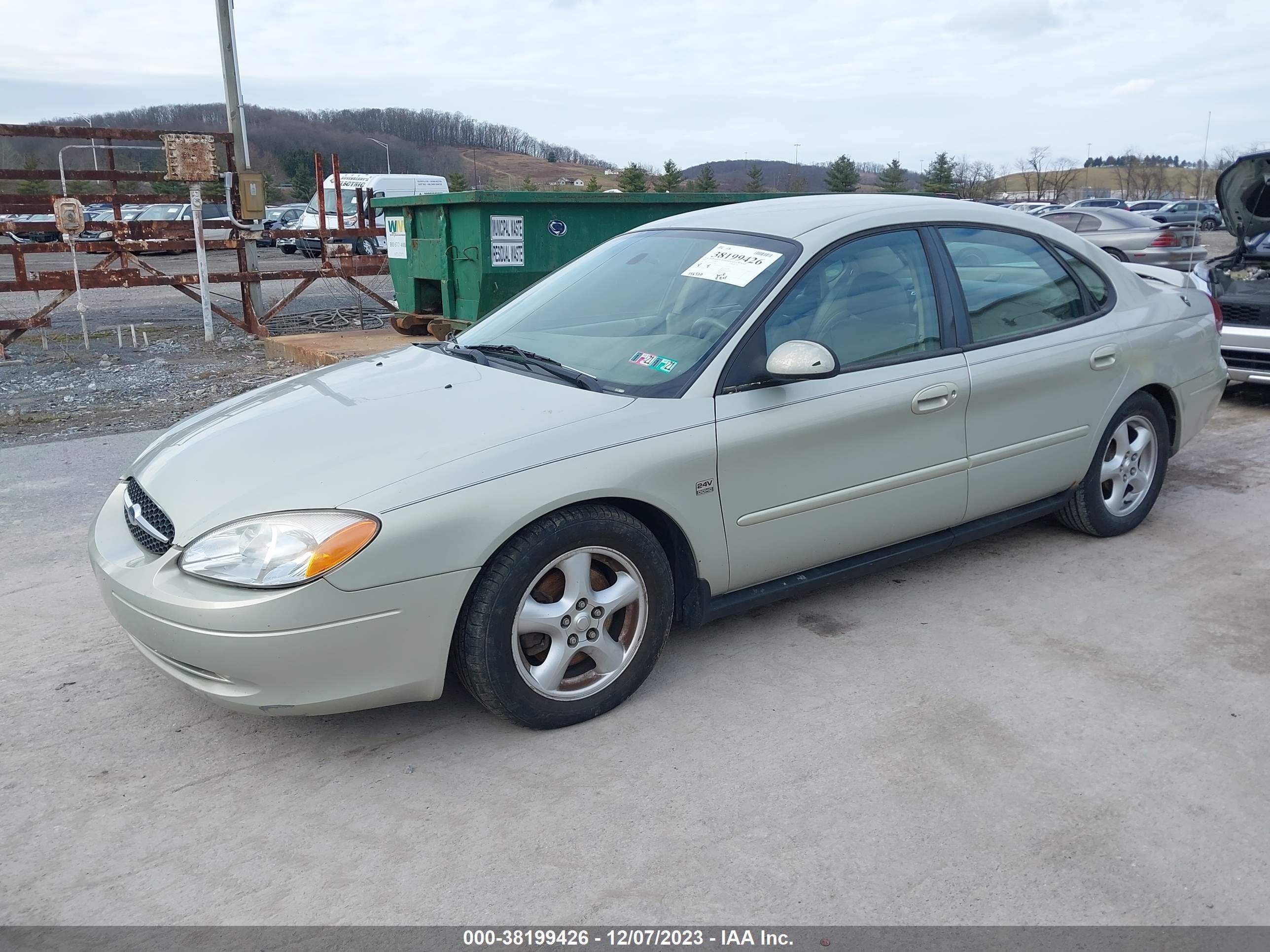 Photo 1 VIN: 1FAFP55S13G211948 - FORD TAURUS 