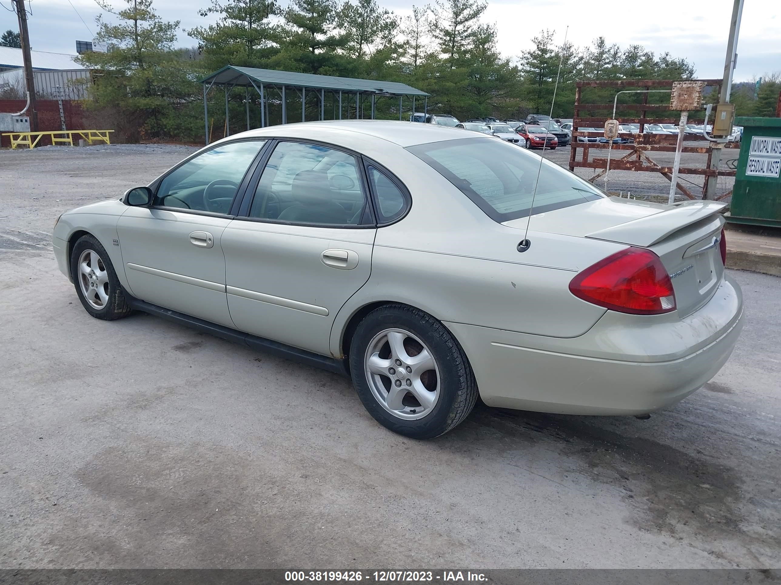 Photo 2 VIN: 1FAFP55S13G211948 - FORD TAURUS 