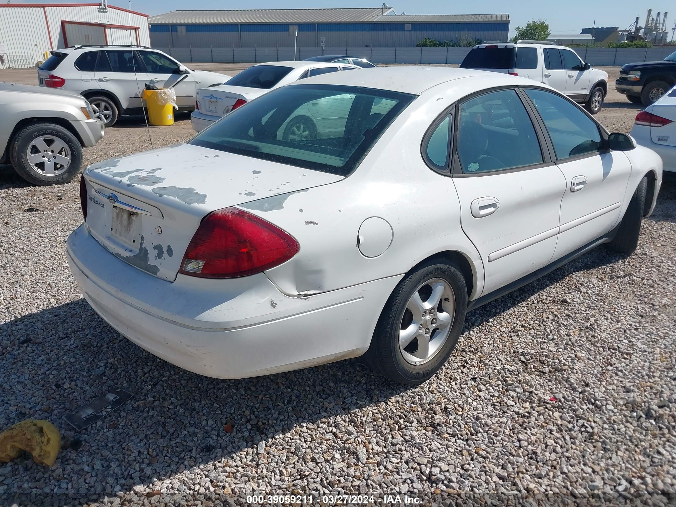 Photo 3 VIN: 1FAFP55U12A220085 - FORD TAURUS 