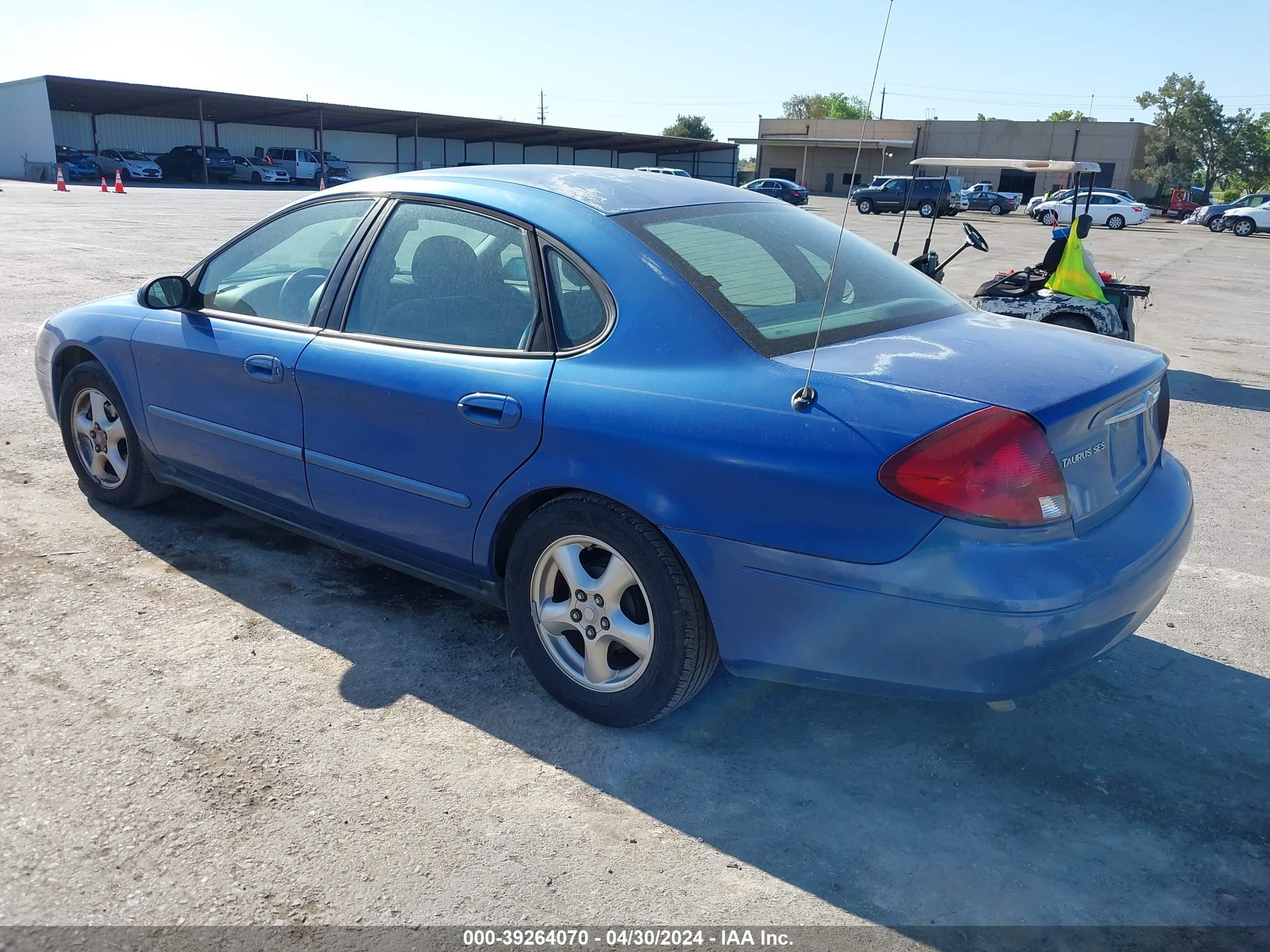 Photo 2 VIN: 1FAFP55U43G170636 - FORD TAURUS 