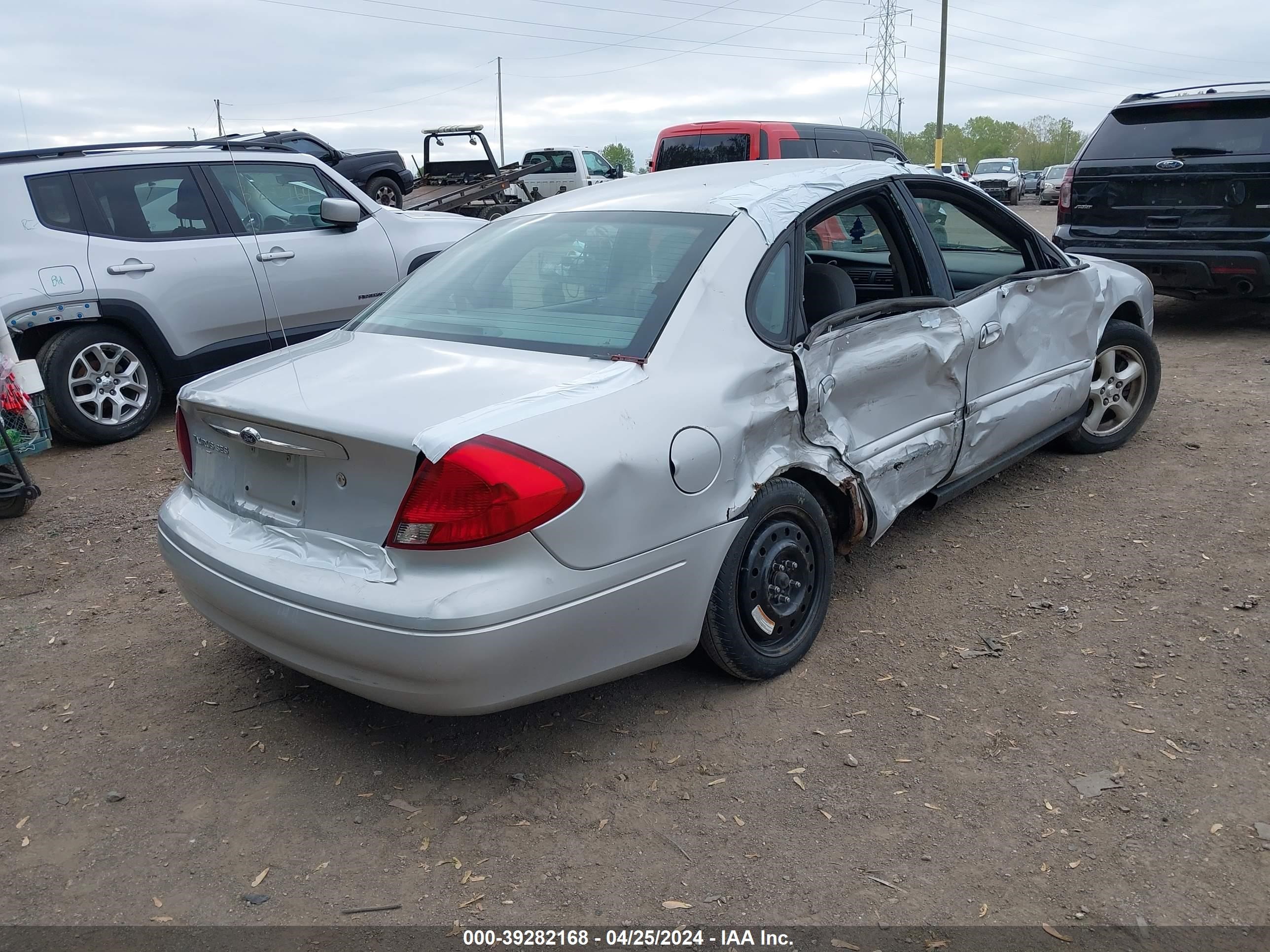 Photo 3 VIN: 1FAFP55U83A135116 - FORD TAURUS 