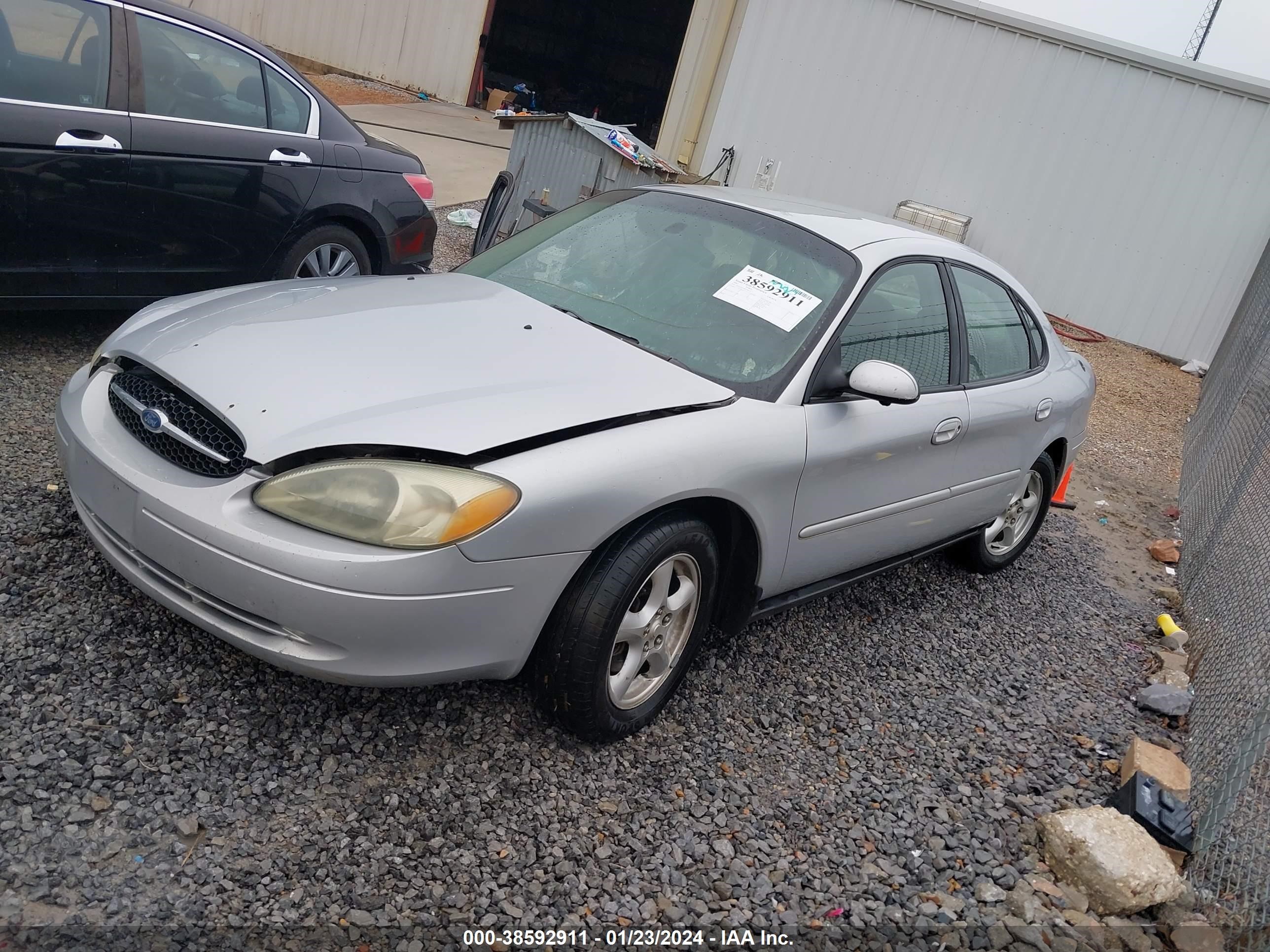 Photo 1 VIN: 1FAFP55U92G136111 - FORD TAURUS 