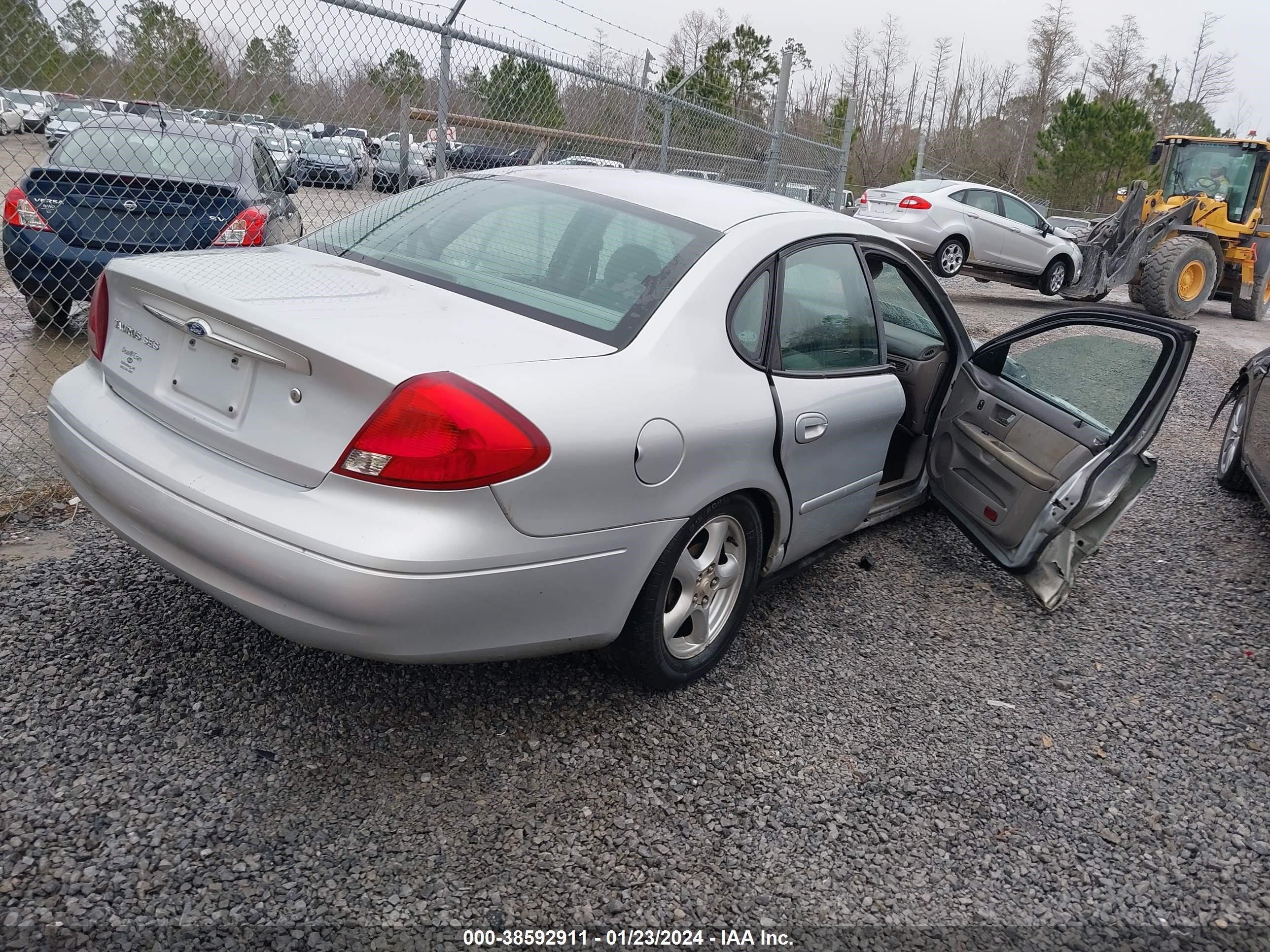 Photo 3 VIN: 1FAFP55U92G136111 - FORD TAURUS 