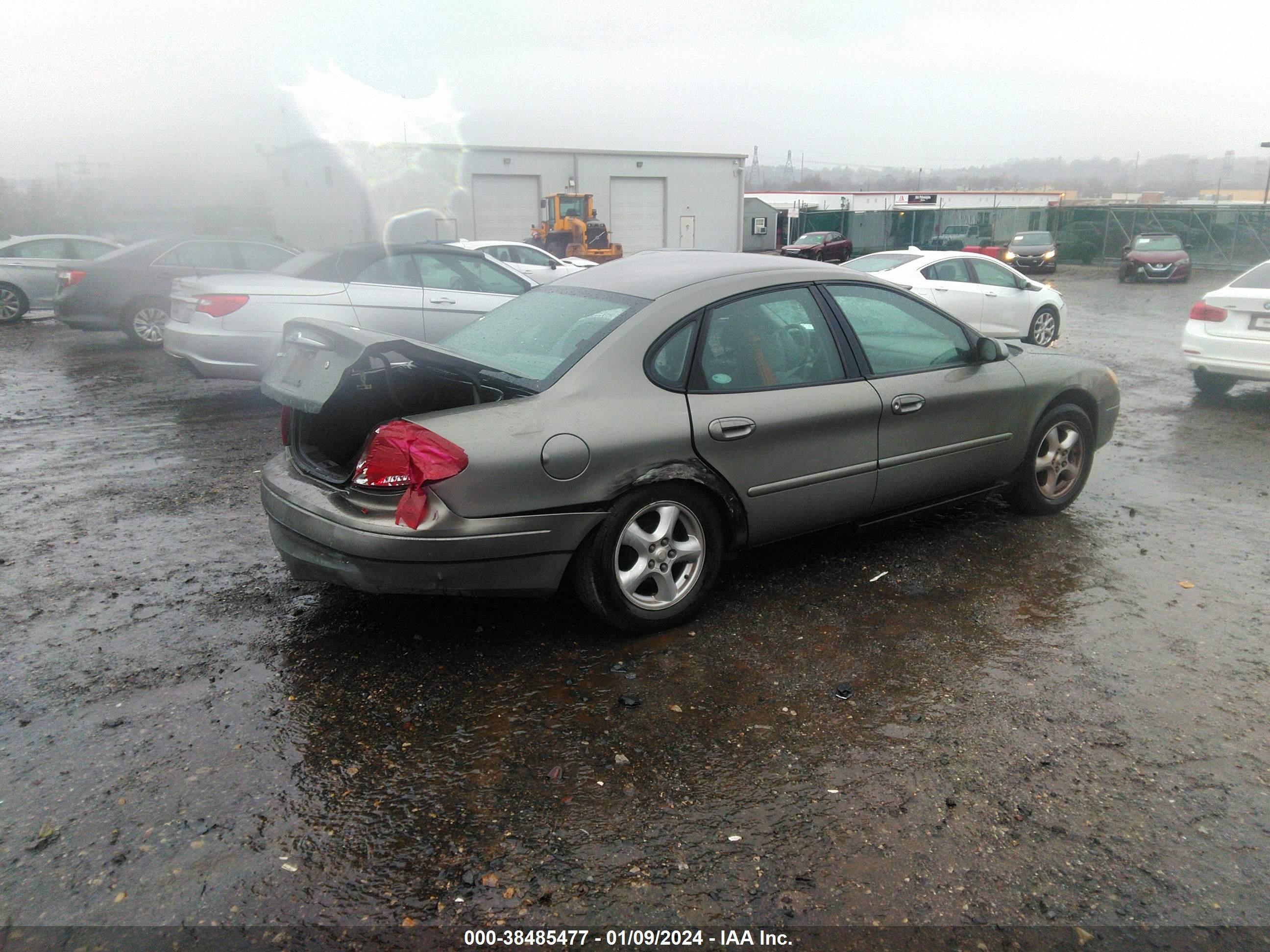 Photo 3 VIN: 1FAFP55UX3A174404 - FORD TAURUS 