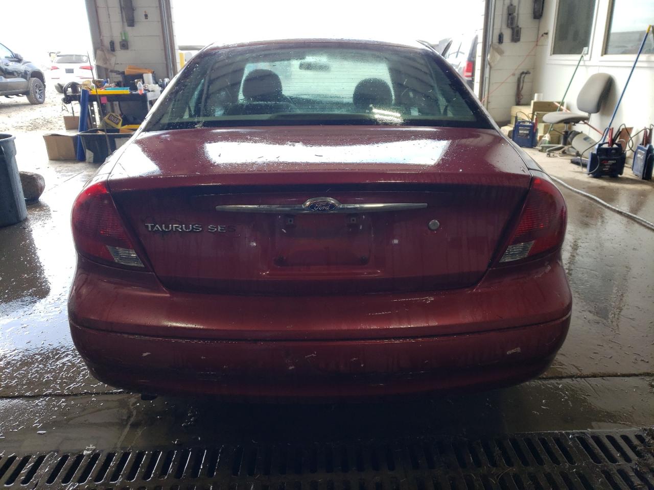 Photo 5 VIN: 1FAFP55UX3G247610 - FORD TAURUS 