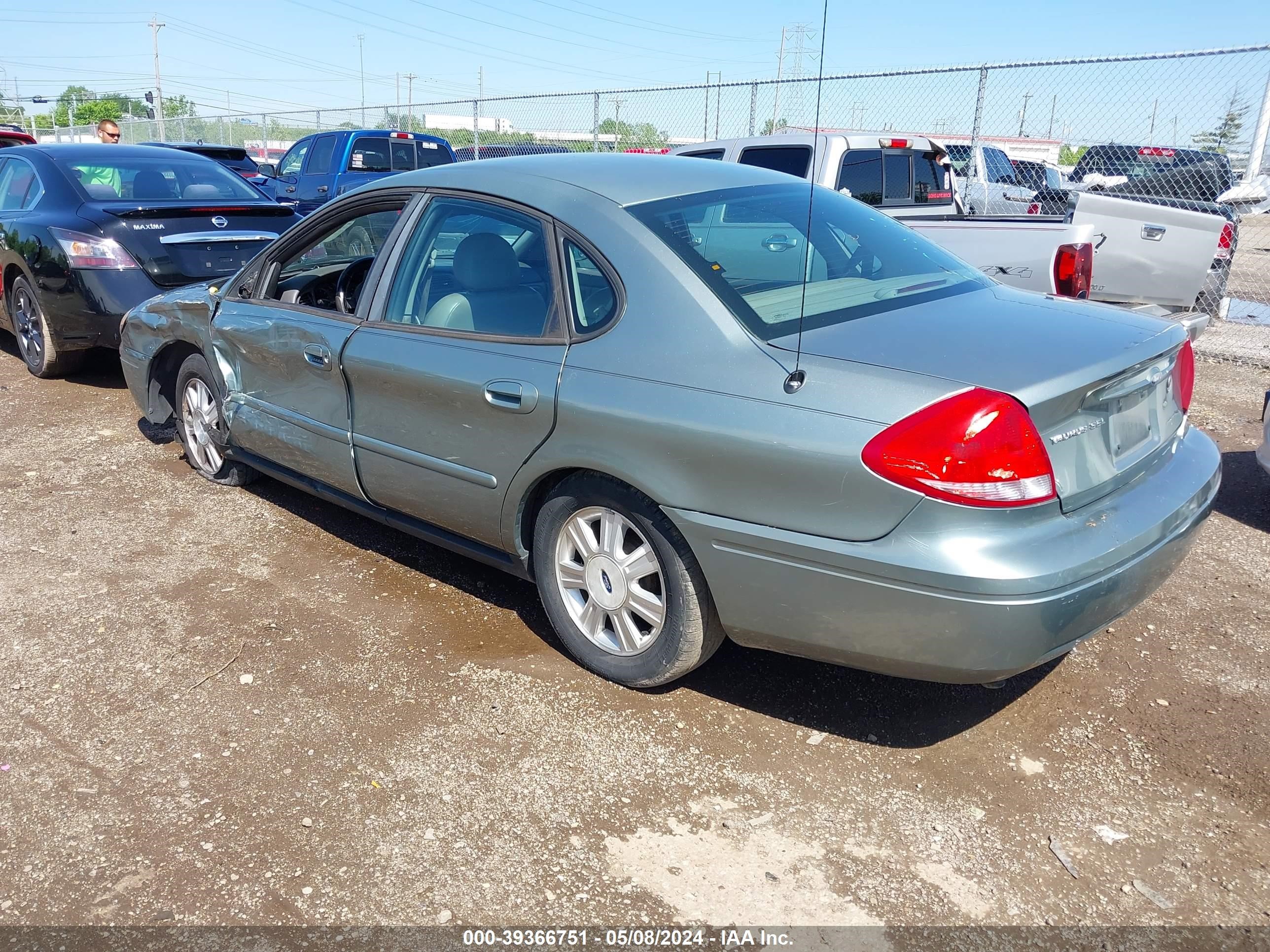 Photo 2 VIN: 1FAFP56U75A265101 - FORD TAURUS 