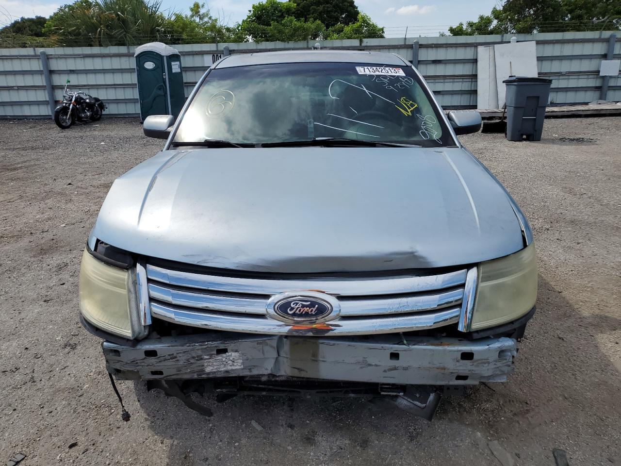 Photo 4 VIN: 1FAHP24W08G163085 - FORD TAURUS 