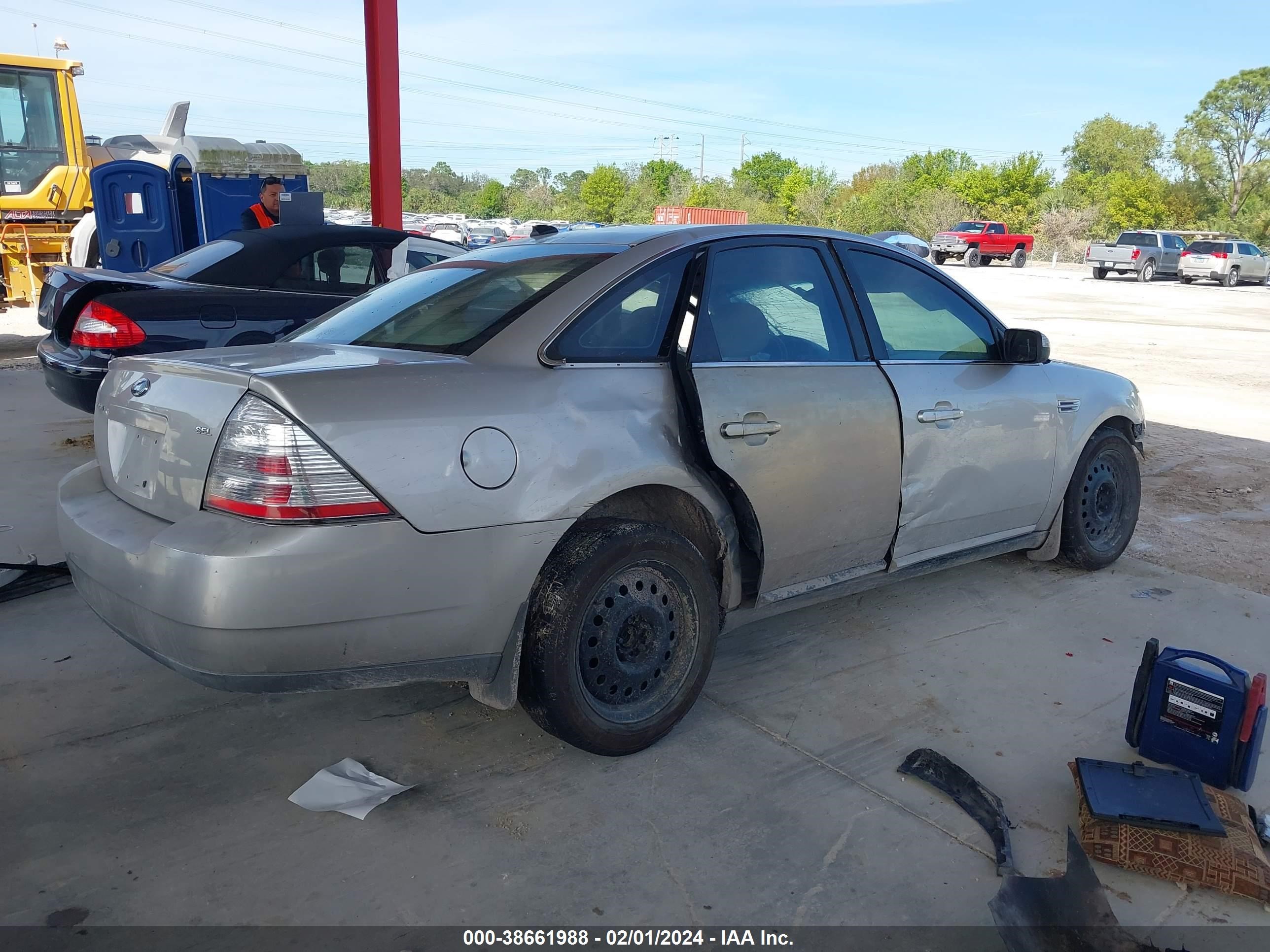 Photo 3 VIN: 1FAHP24W18G166156 - FORD TAURUS 