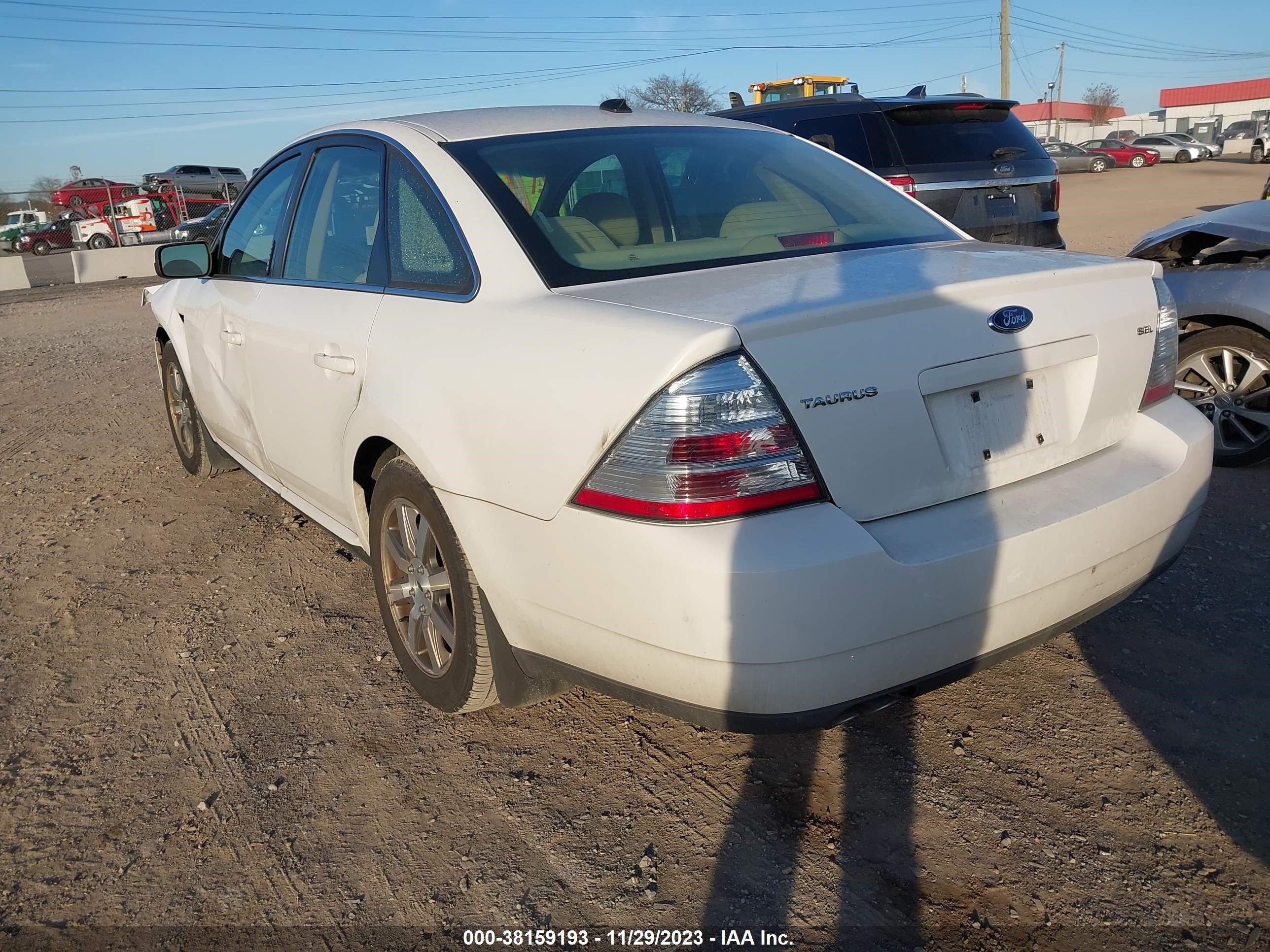 Photo 2 VIN: 1FAHP24W28G168787 - FORD TAURUS 