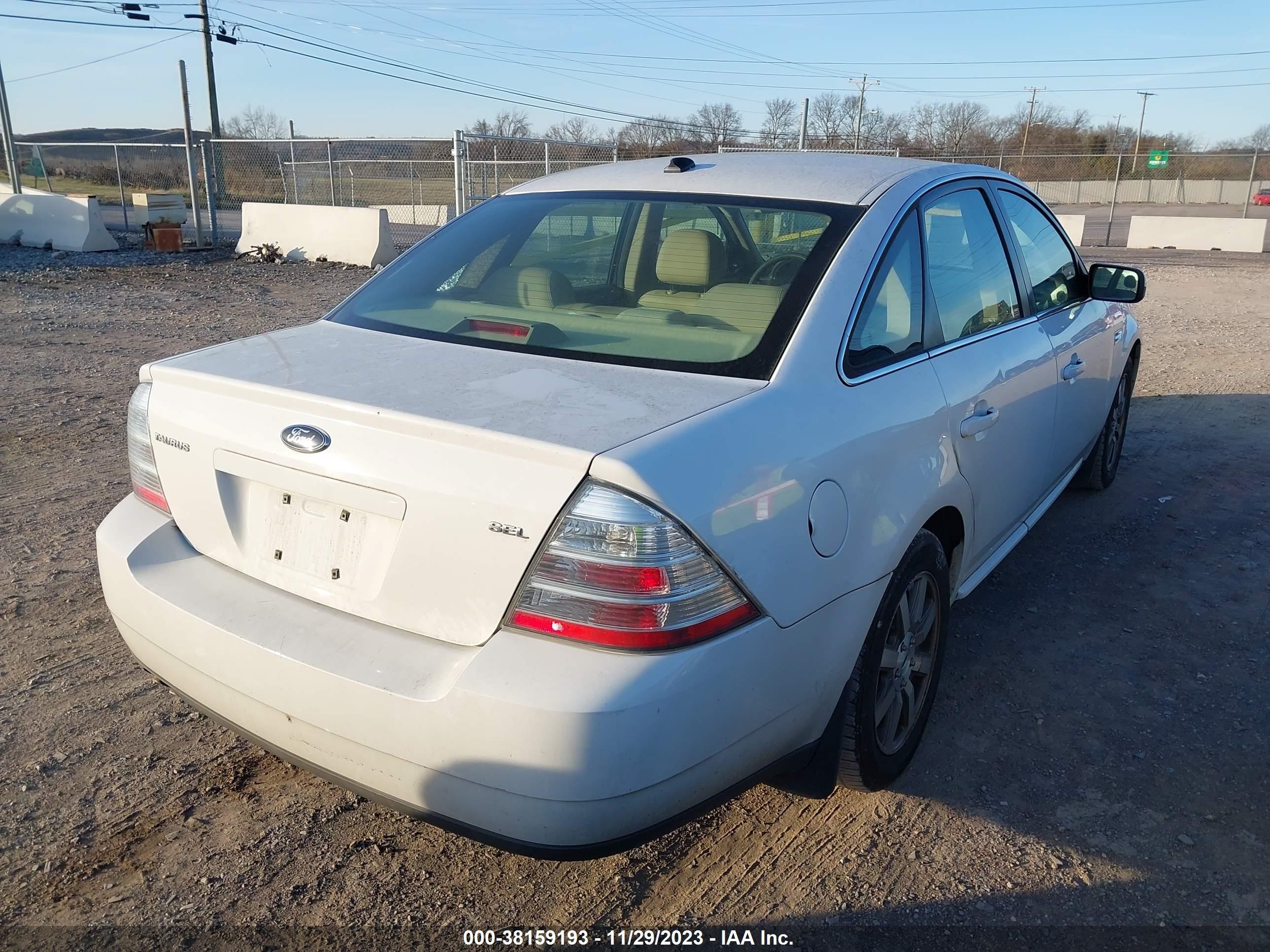 Photo 3 VIN: 1FAHP24W28G168787 - FORD TAURUS 