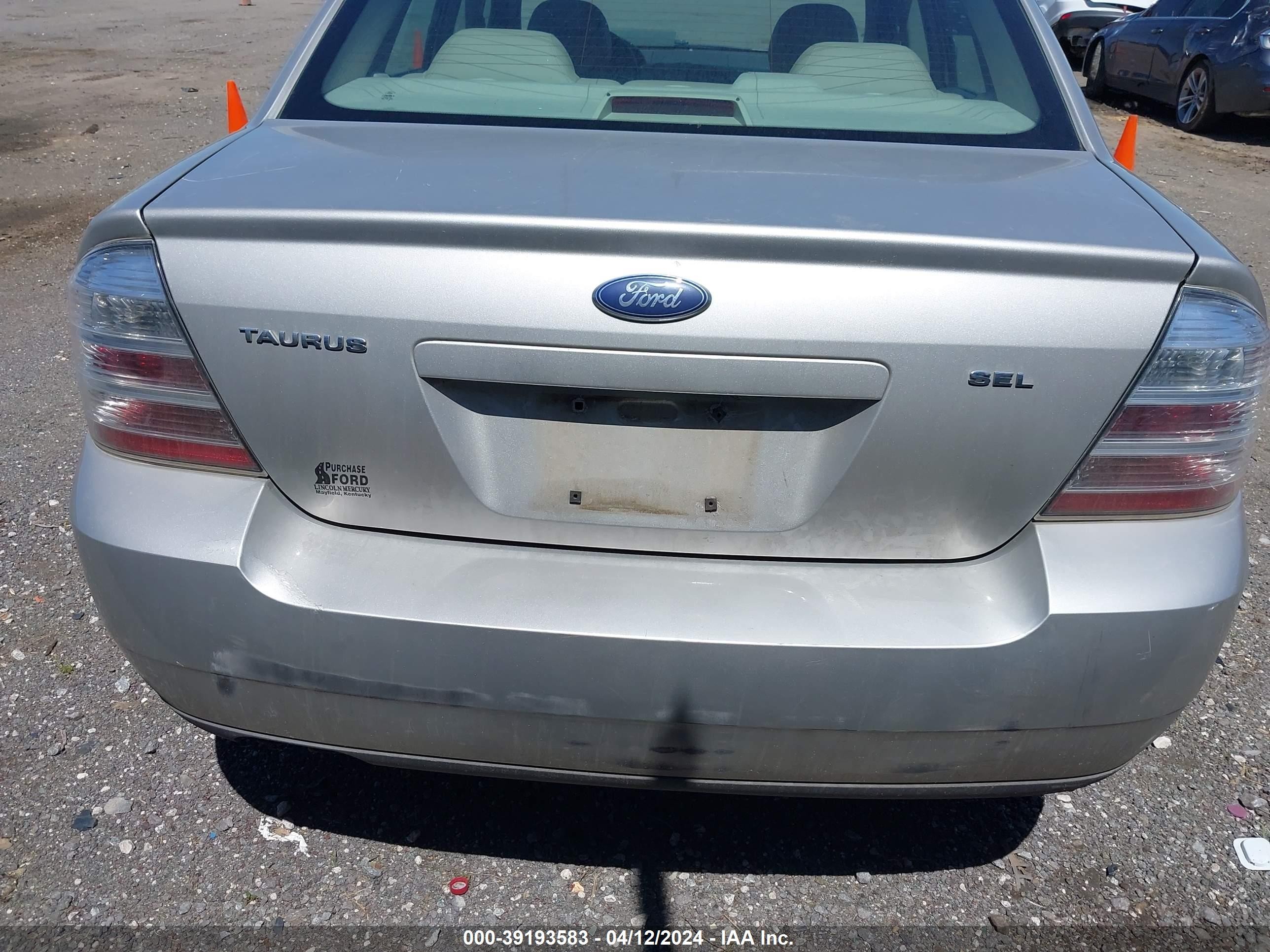 Photo 5 VIN: 1FAHP24W38G105746 - FORD TAURUS 