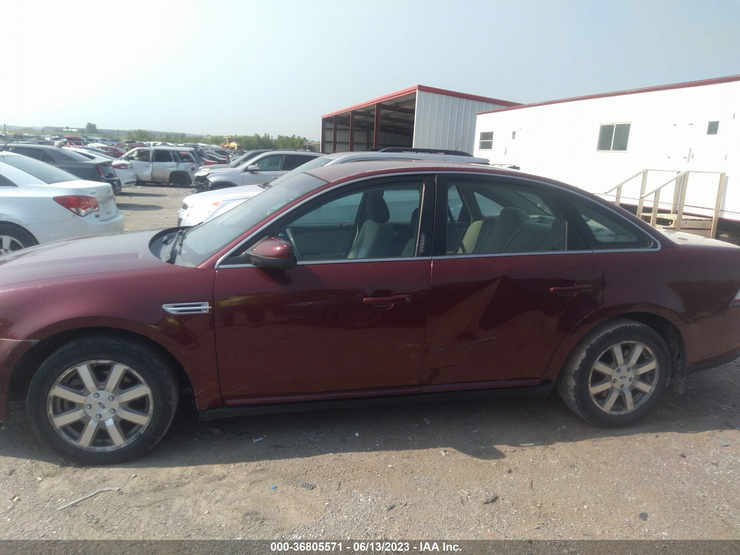 Photo 13 VIN: 1FAHP24W38G109165 - FORD TAURUS 