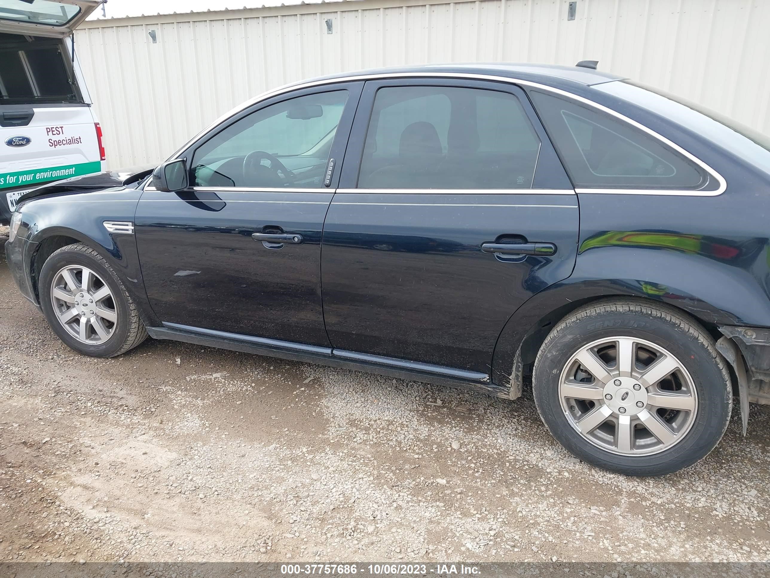 Photo 13 VIN: 1FAHP24W58G130972 - FORD TAURUS 