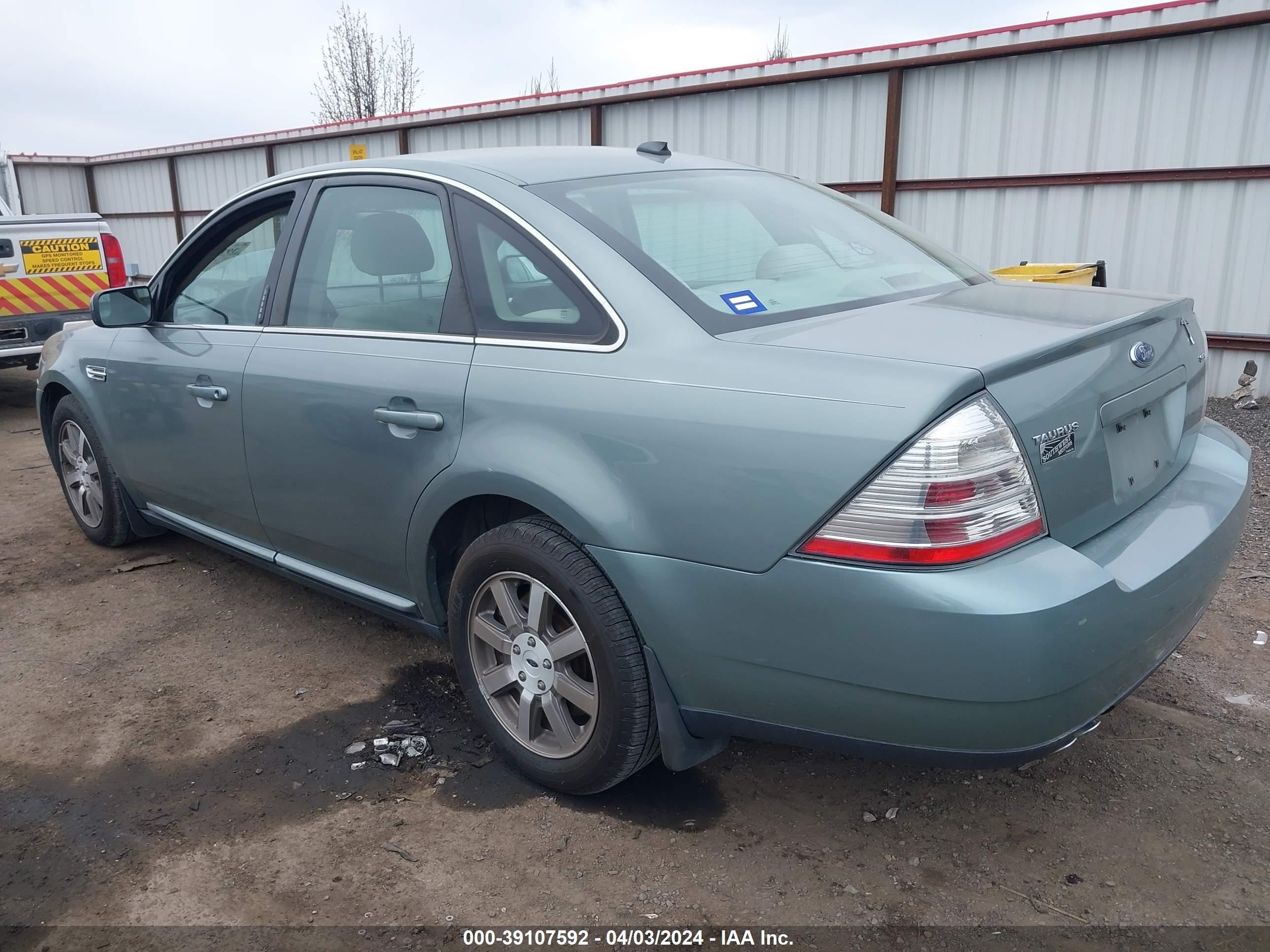 Photo 2 VIN: 1FAHP24WX8G125301 - FORD TAURUS 