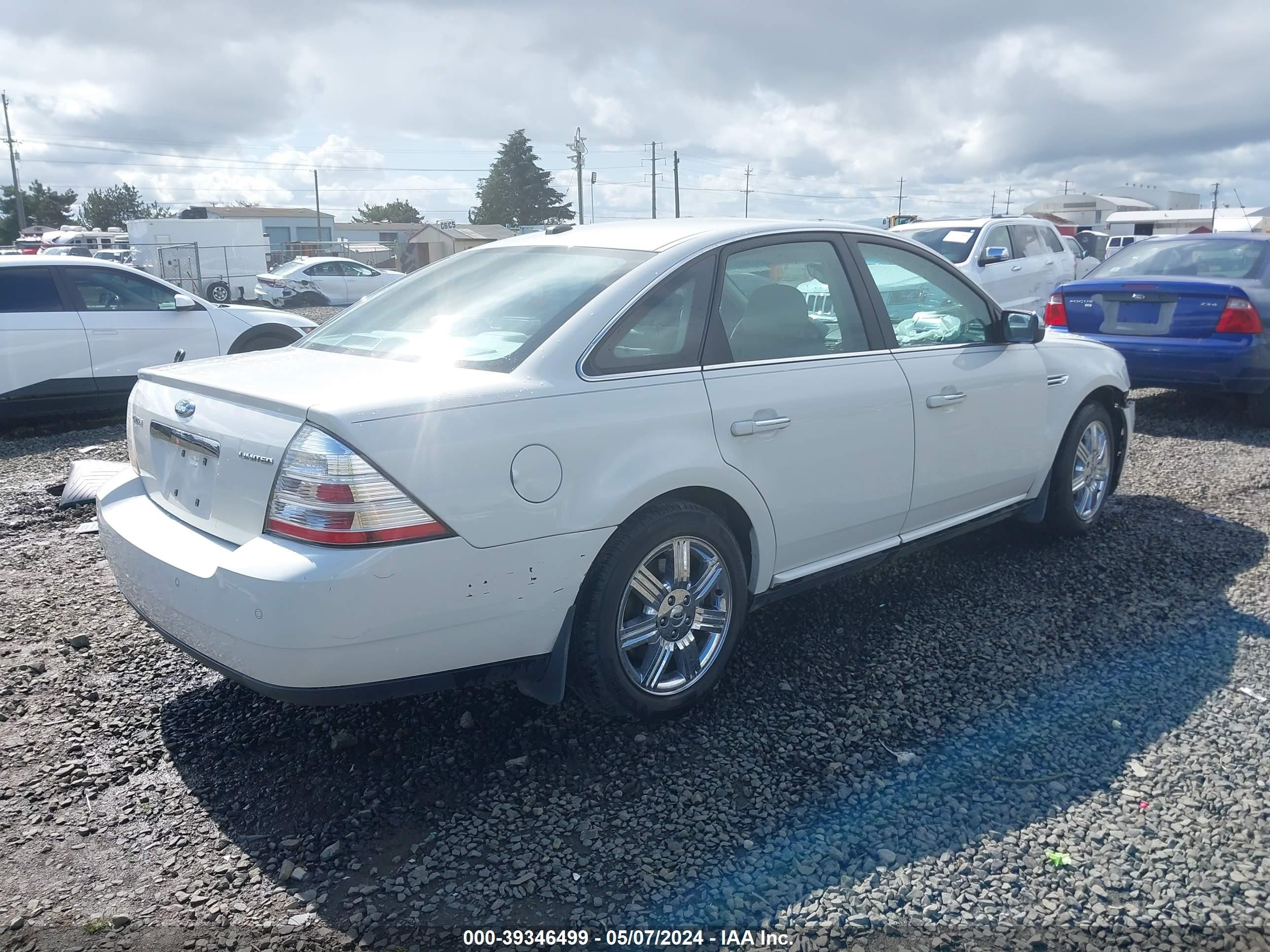 Photo 3 VIN: 1FAHP25W29G112235 - FORD TAURUS 