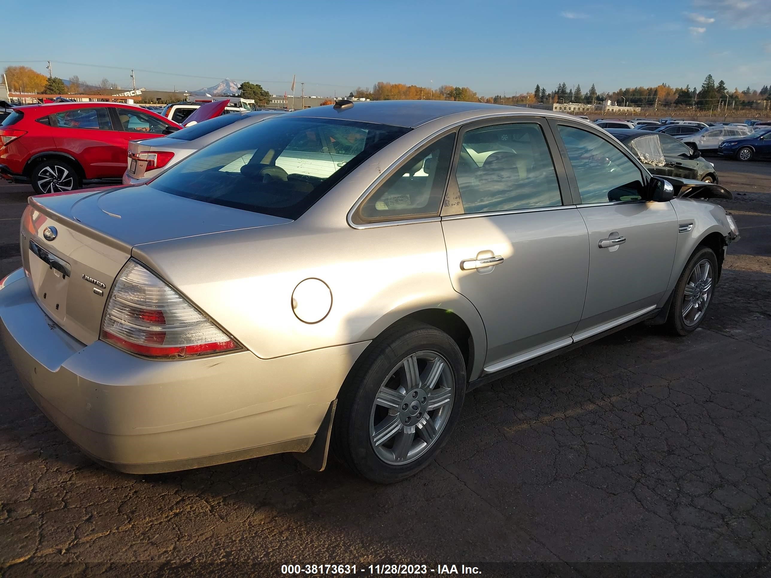 Photo 3 VIN: 1FAHP28W08G128010 - FORD TAURUS 