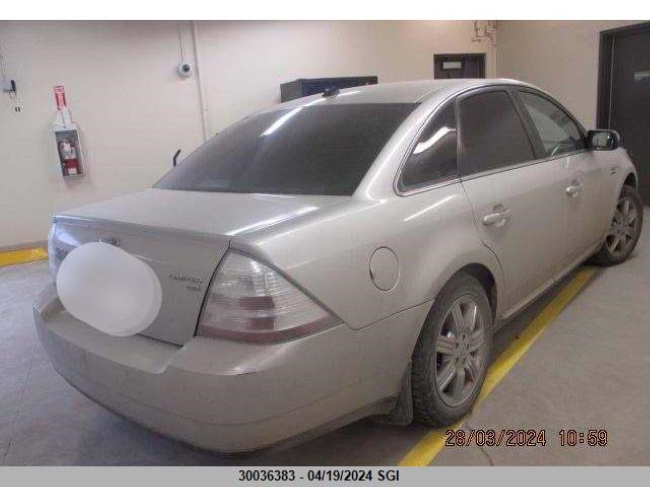 Photo 3 VIN: 1FAHP28W58G111655 - FORD TAURUS 