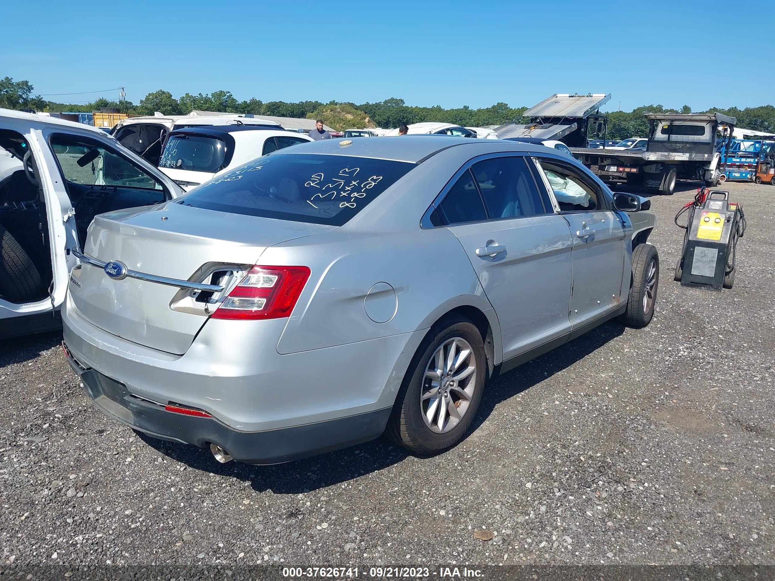 Photo 3 VIN: 1FAHP2D81DG196298 - FORD TAURUS 