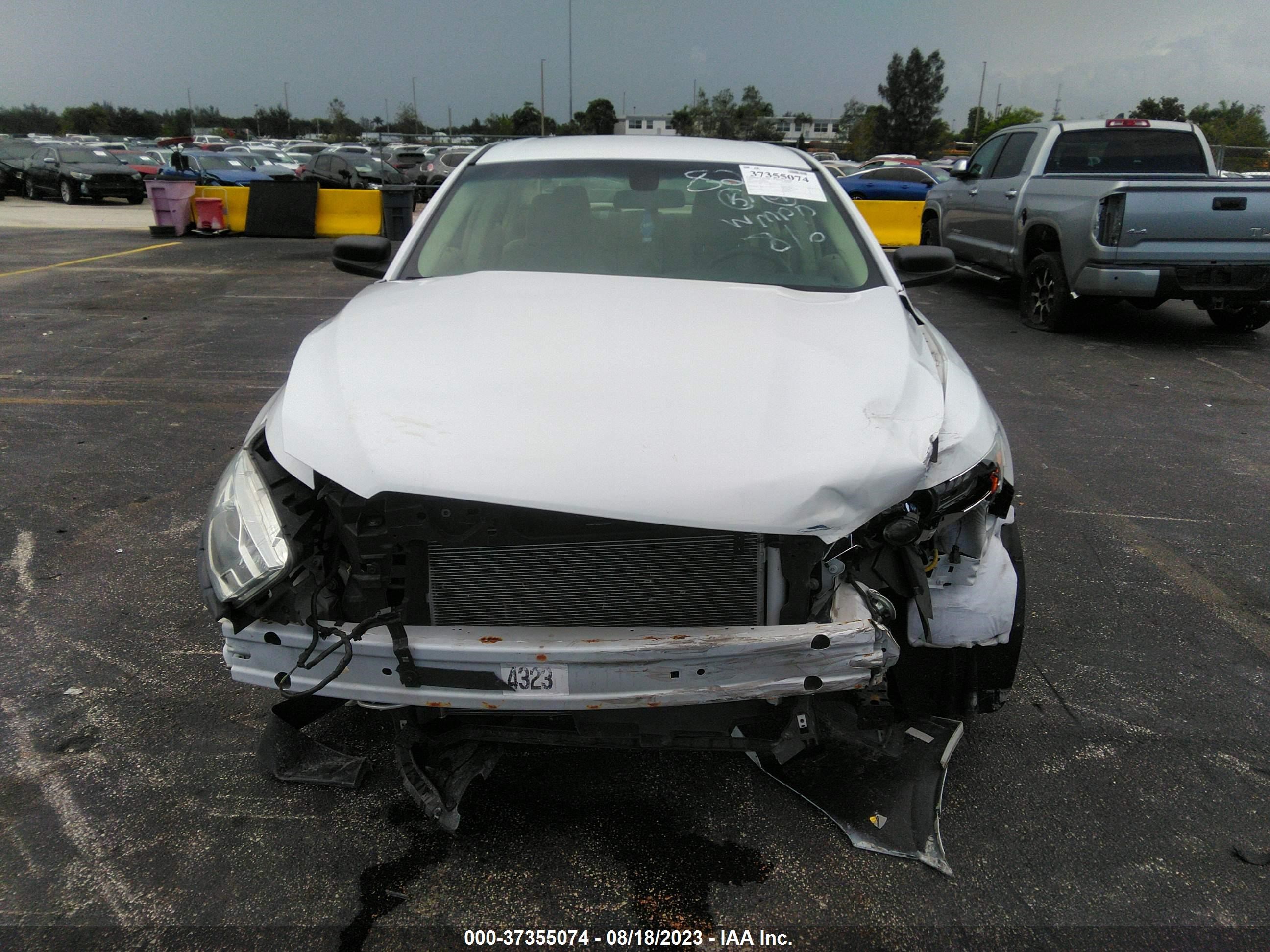 Photo 5 VIN: 1FAHP2D85JG118246 - FORD TAURUS 