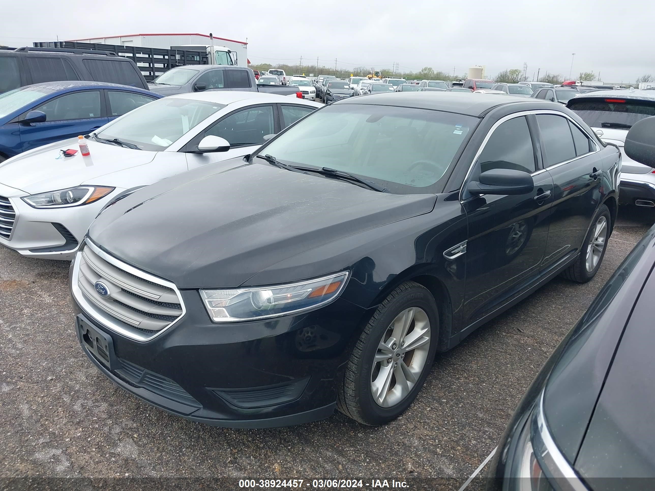 Photo 1 VIN: 1FAHP2D86HG130402 - FORD TAURUS 