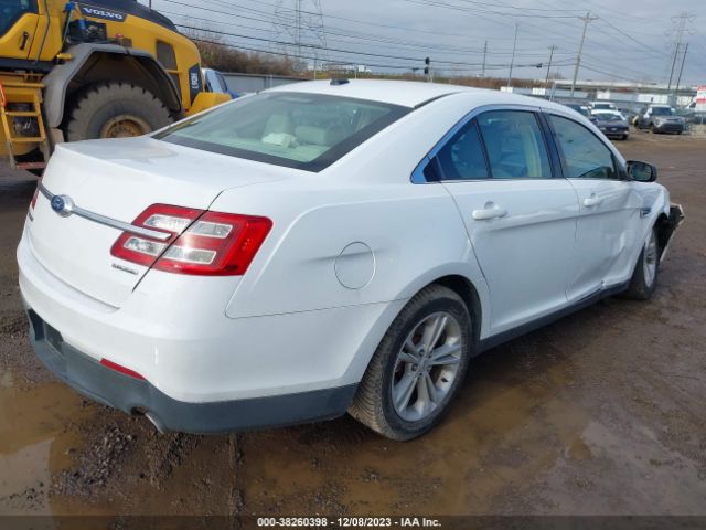 Photo 3 VIN: 1FAHP2D8XFG167062 - FORD TAURUS 