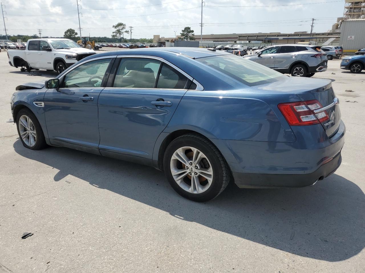 Photo 1 VIN: 1FAHP2D8XJG102625 - FORD TAURUS 