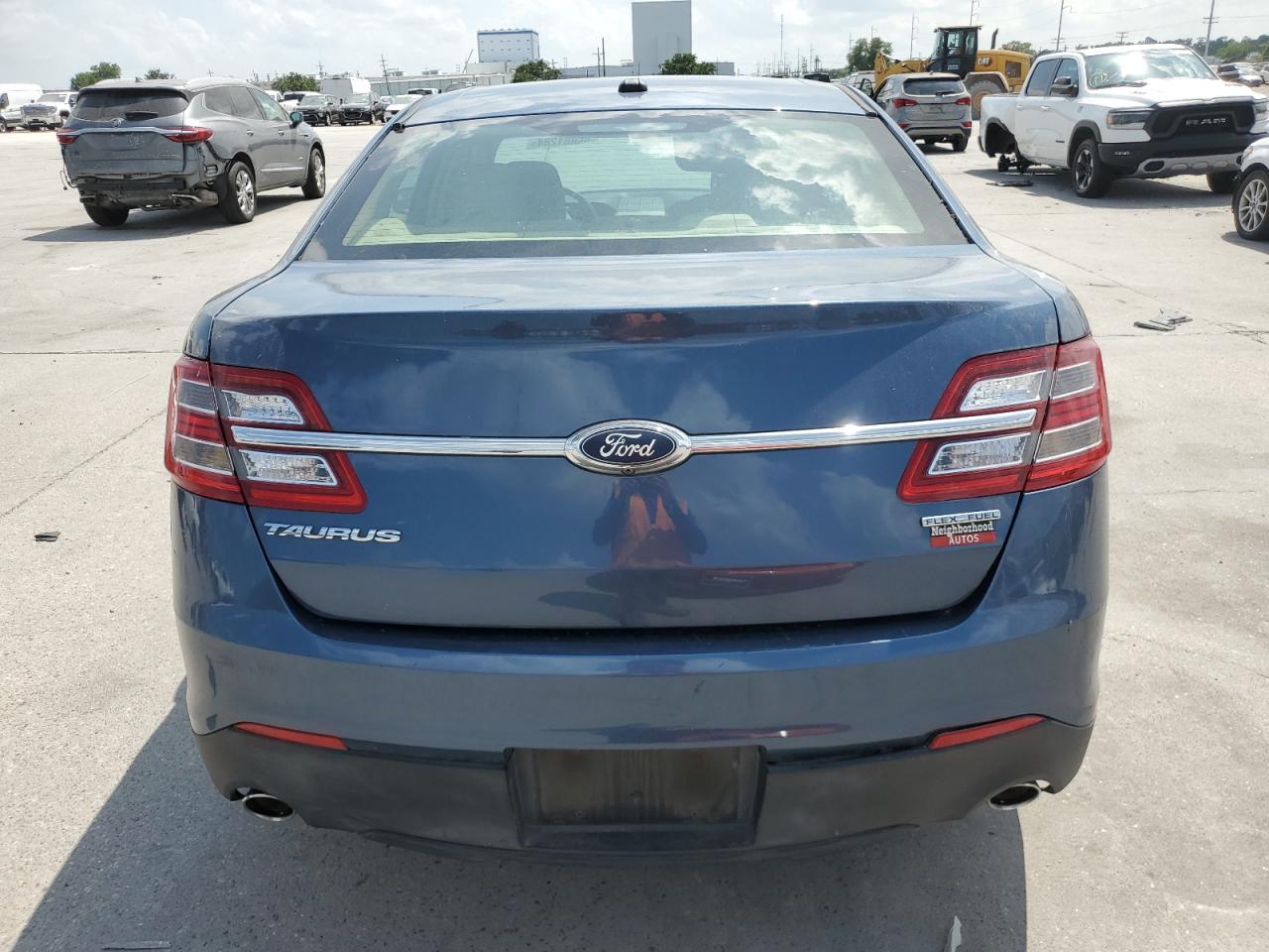 Photo 5 VIN: 1FAHP2D8XJG102625 - FORD TAURUS 