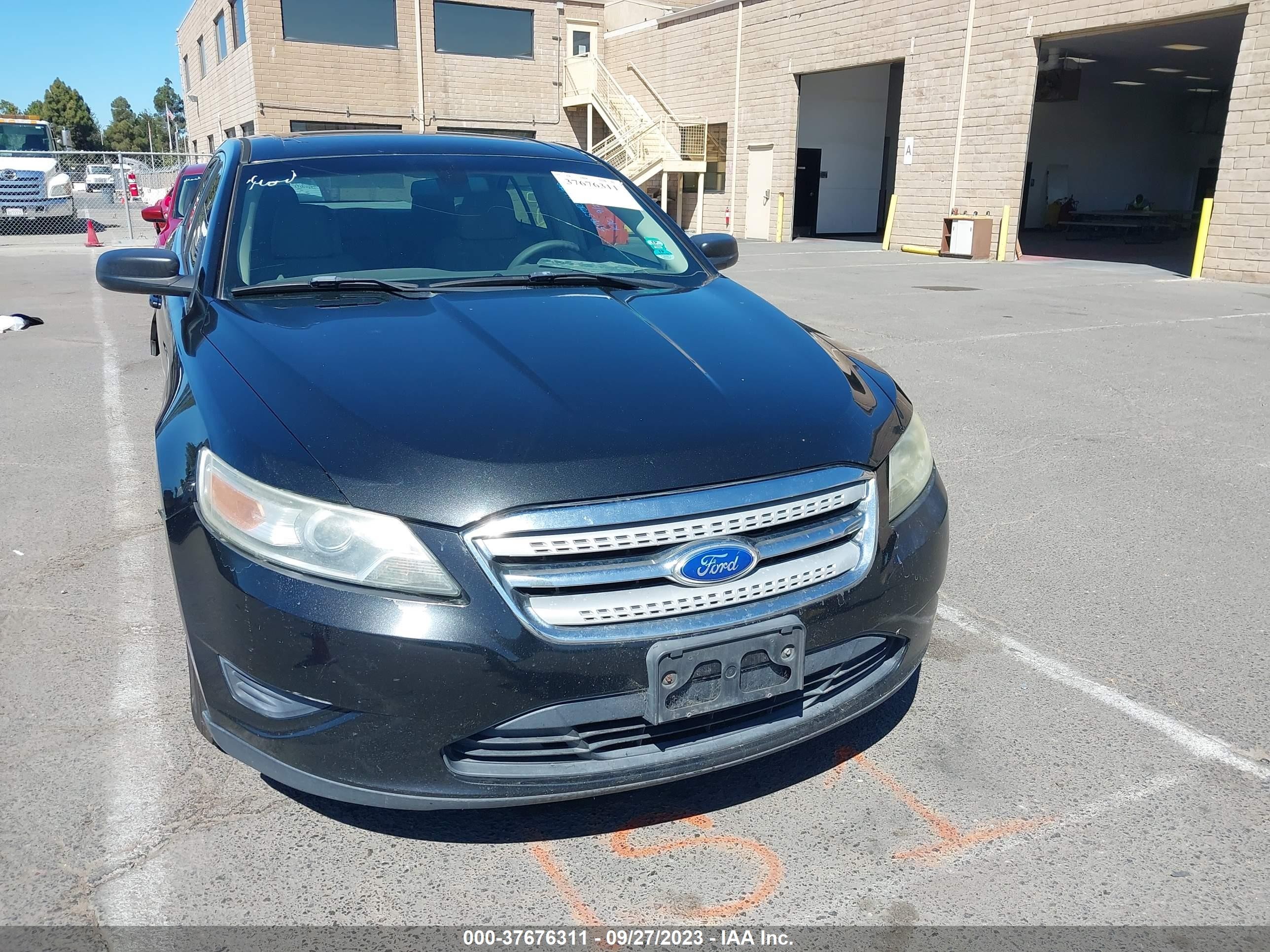 Photo 11 VIN: 1FAHP2DW0CG139782 - FORD TAURUS 