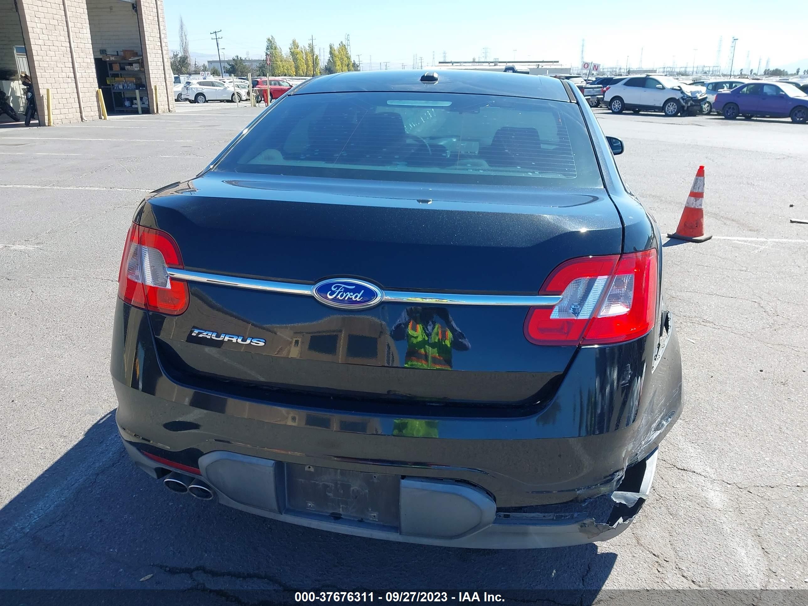 Photo 15 VIN: 1FAHP2DW0CG139782 - FORD TAURUS 